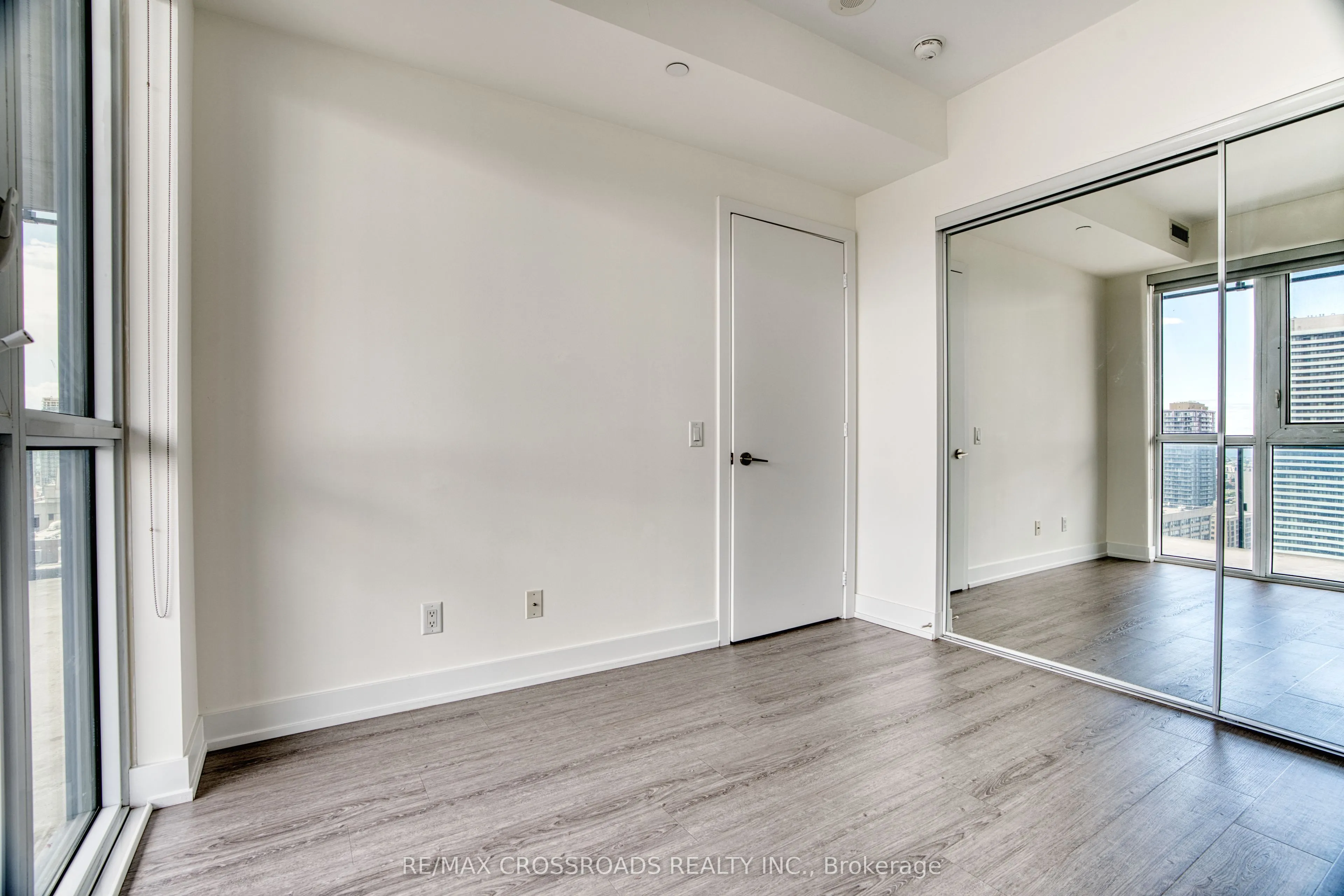 7 Grenville Street, #2906