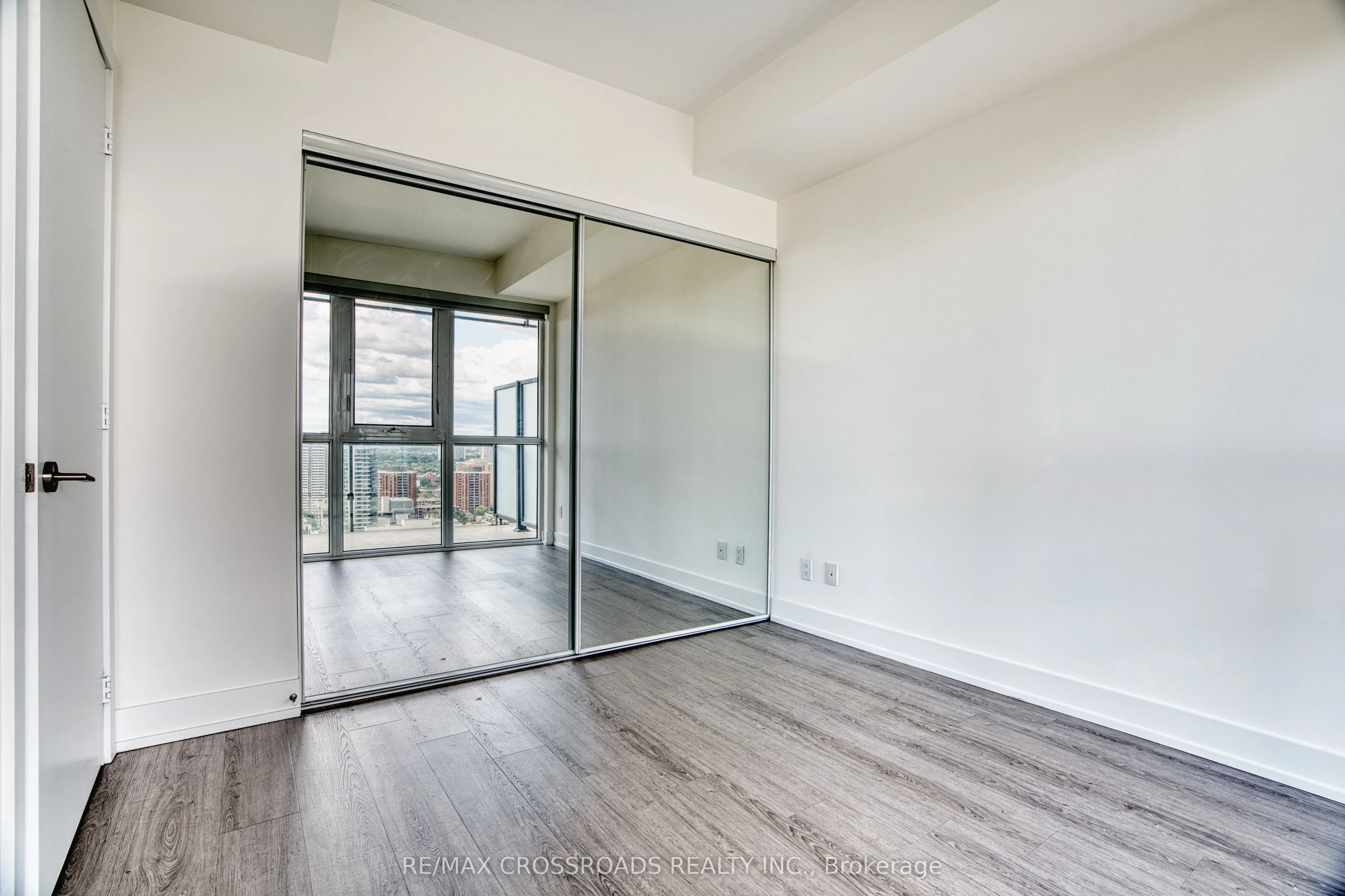 7 Grenville Street, #2906
