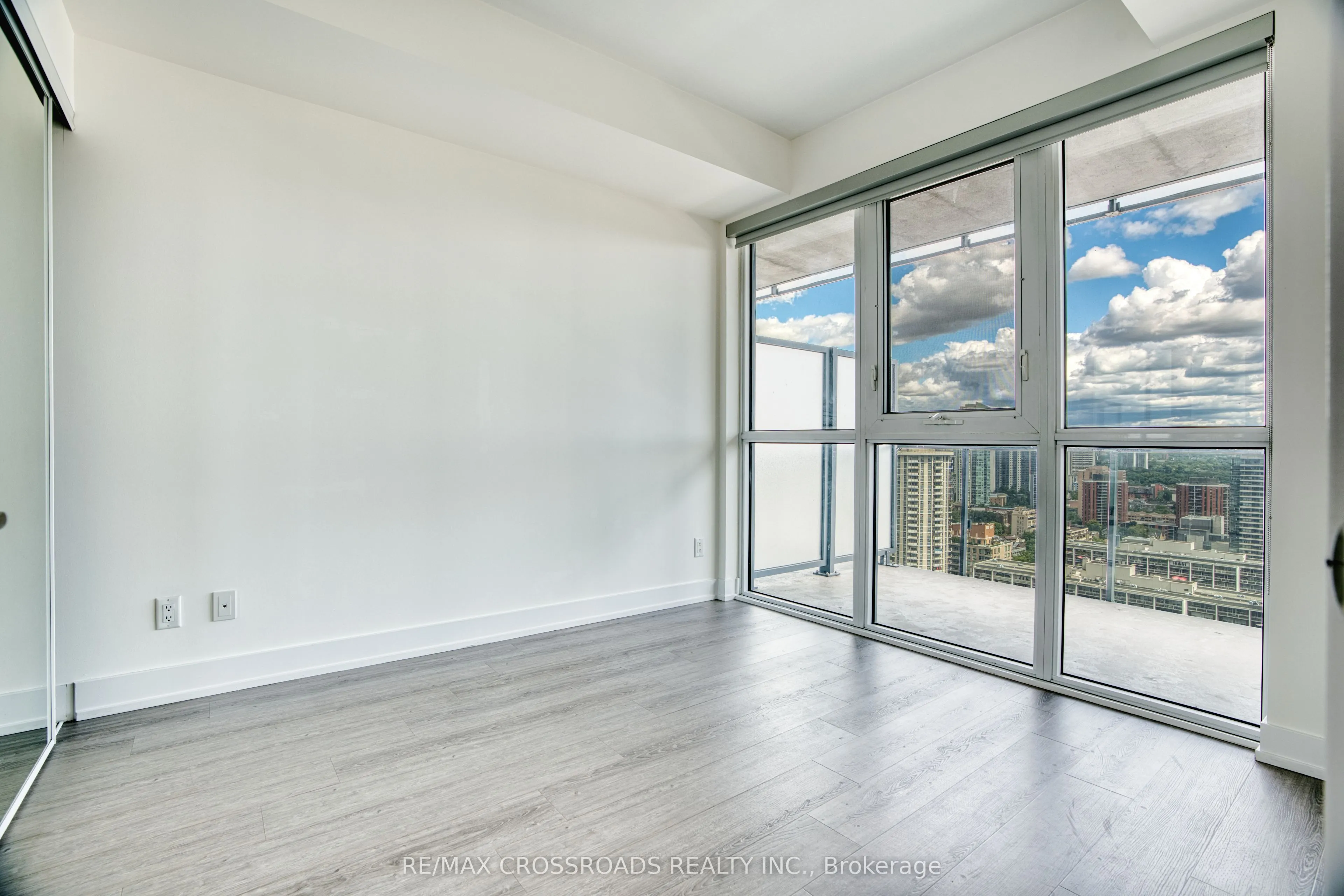 7 Grenville Street, #2906