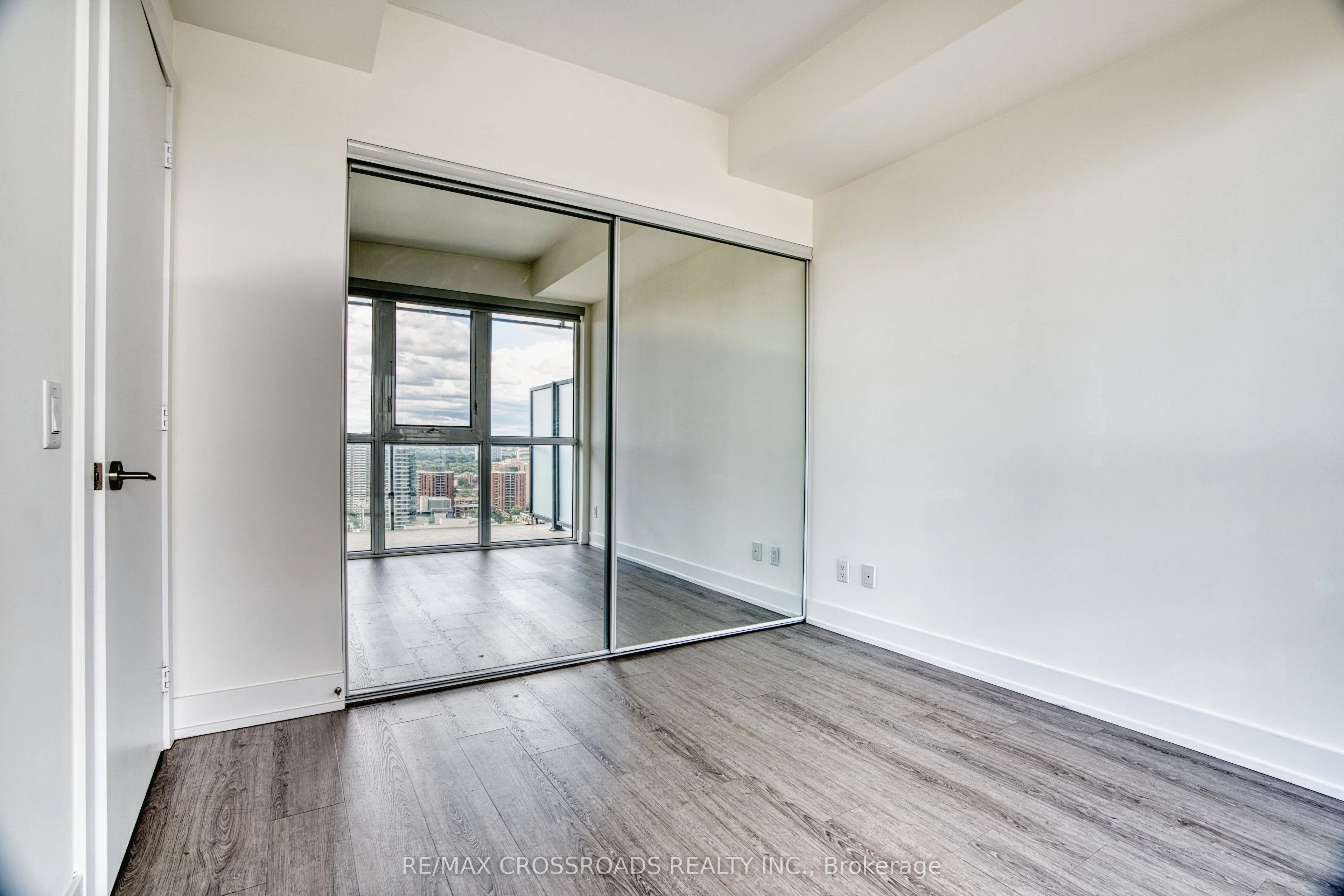 7 Grenville Street, #2906