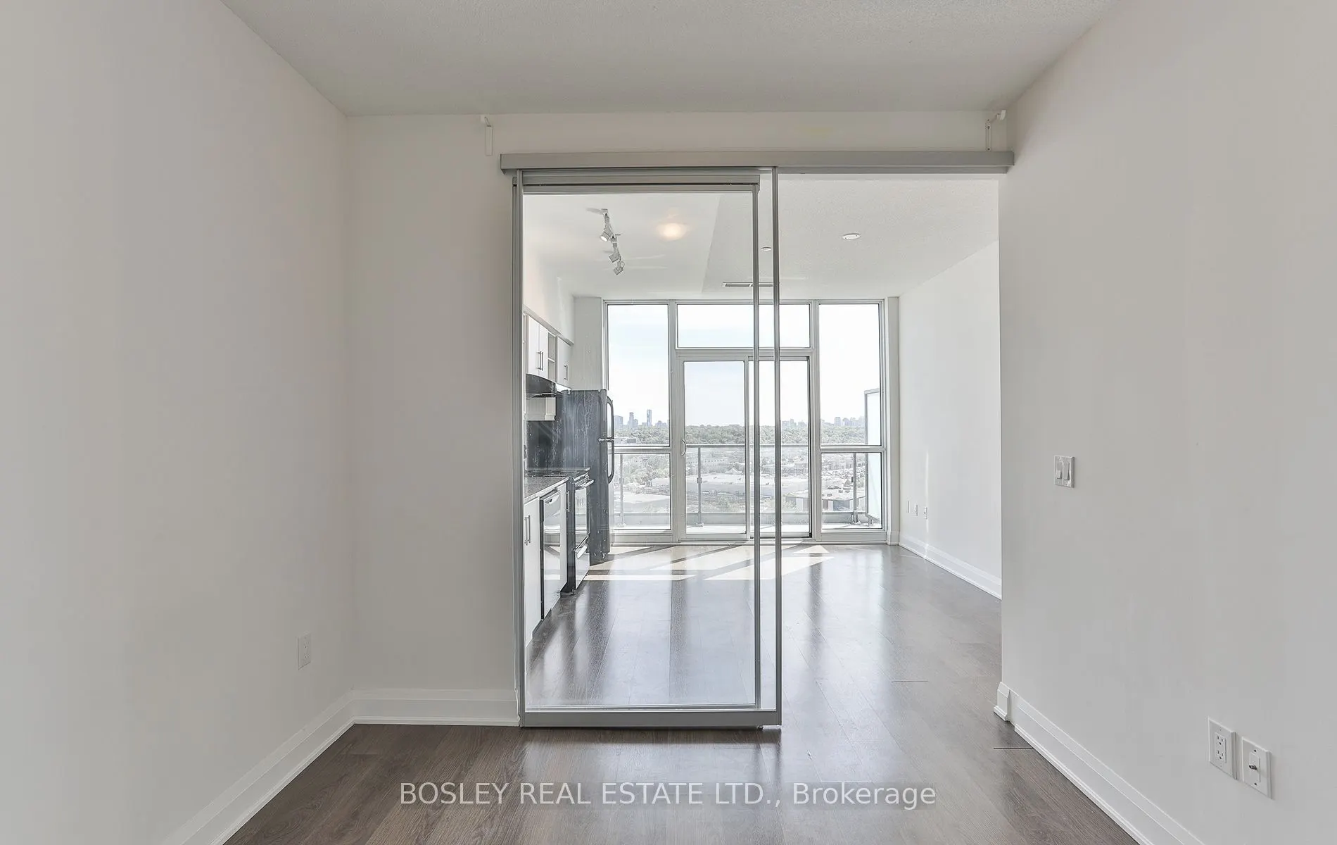 160 Vanderhoof Avenue, #PH08