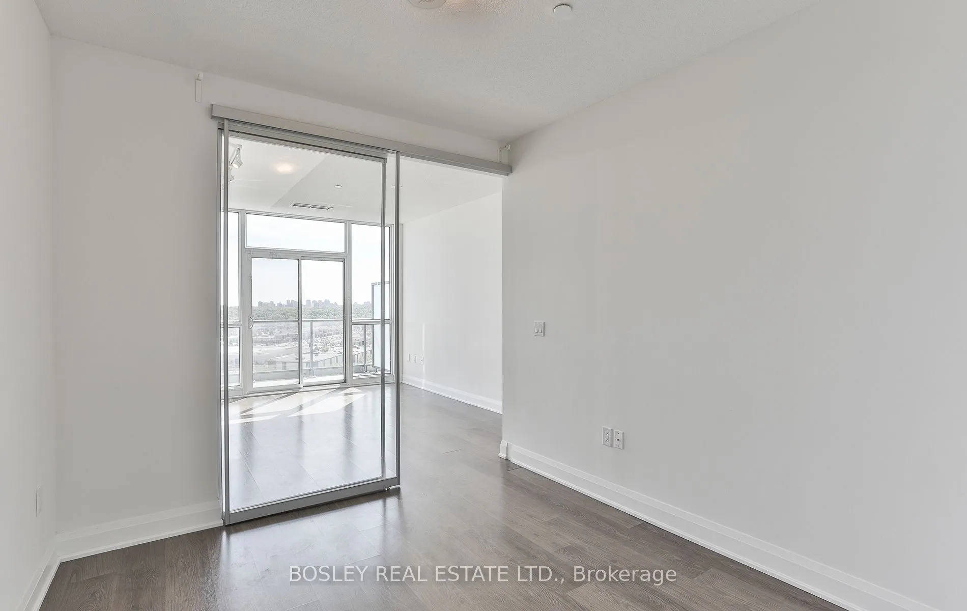 160 Vanderhoof Avenue, #PH08
