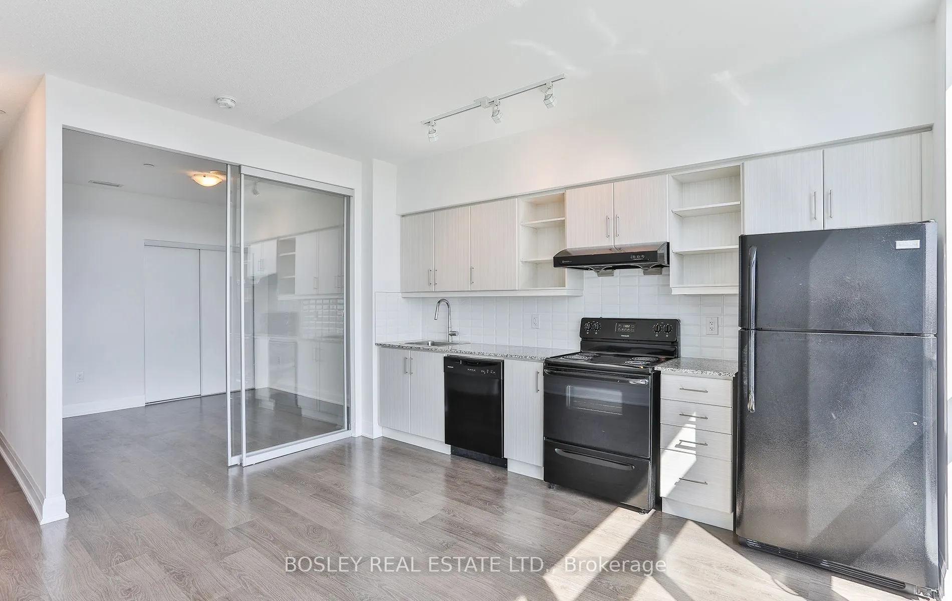 160 Vanderhoof Avenue, #PH08