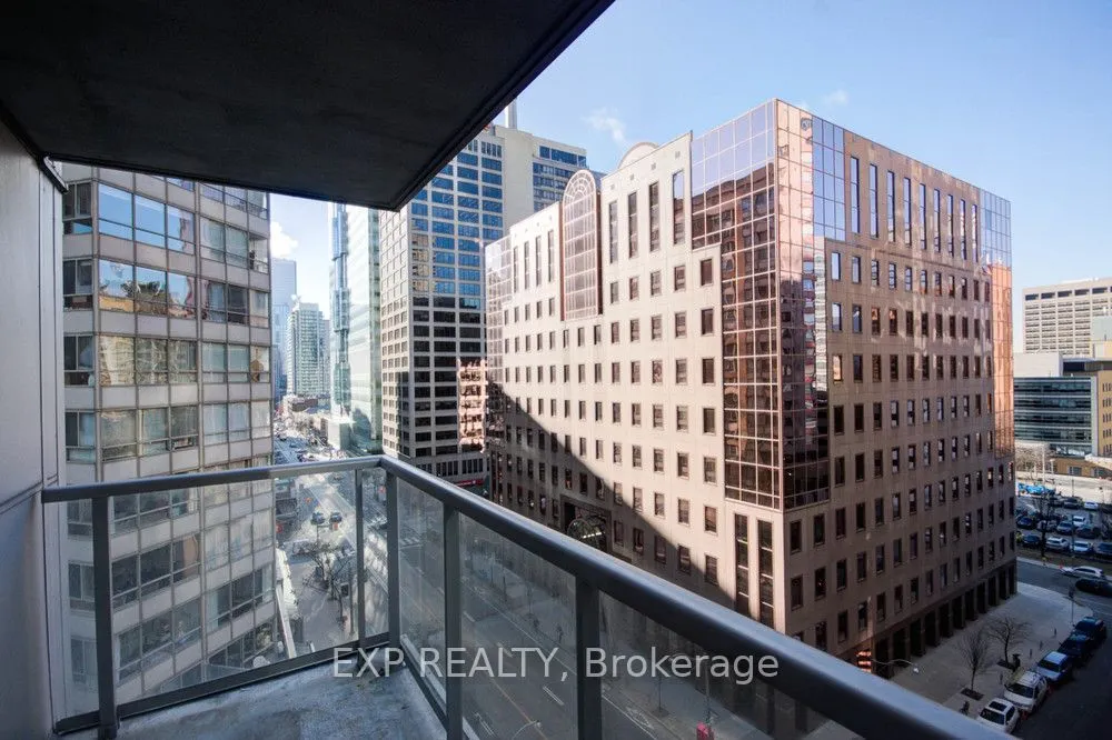 761 Bay Street, #809