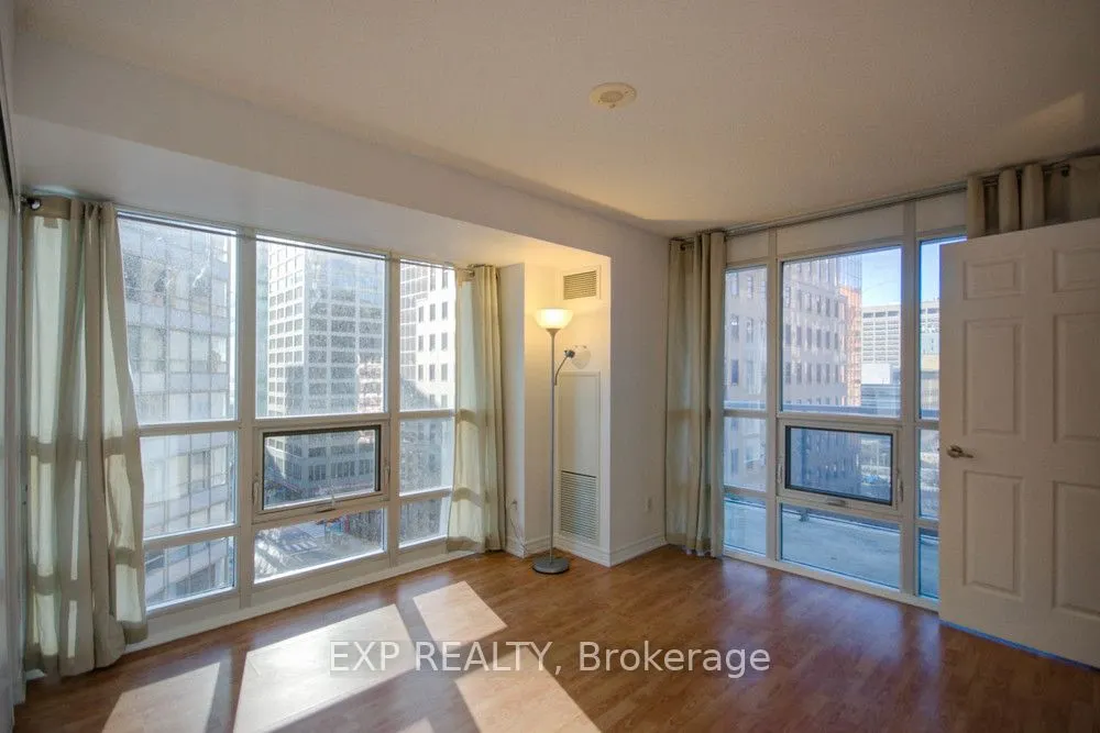 761 Bay Street, #809