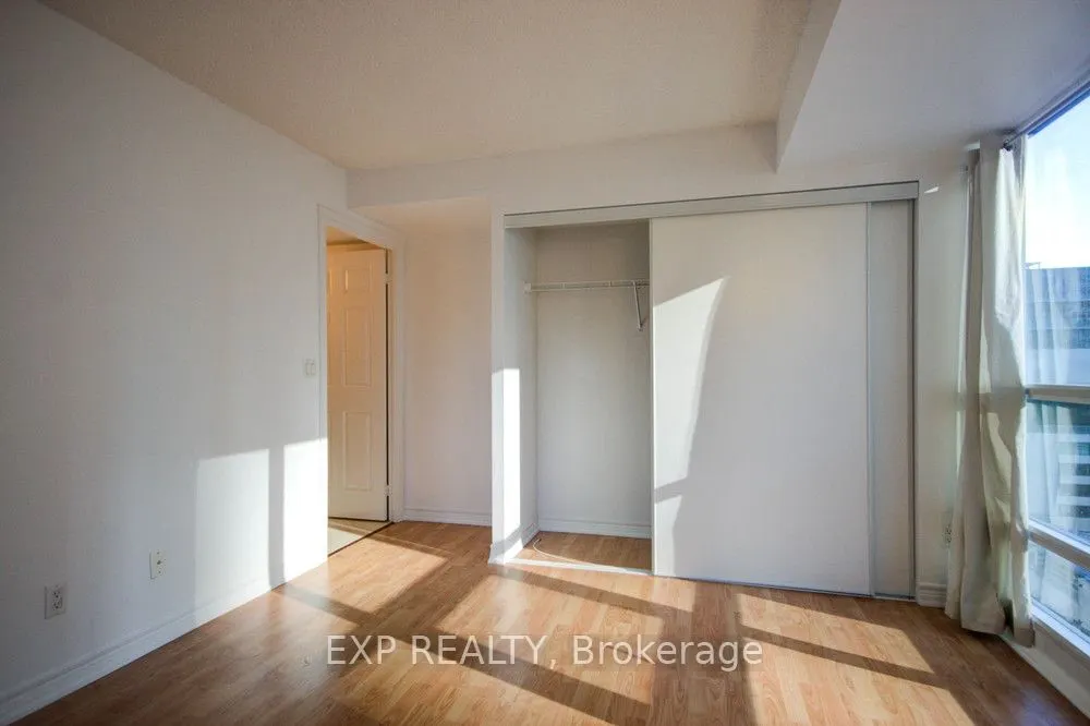 761 Bay Street, #809