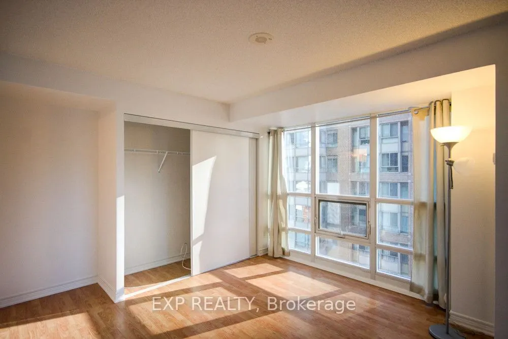 761 Bay Street, #809