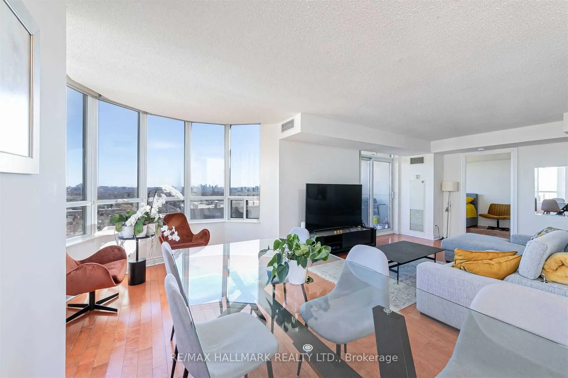 15 Northtown Way, #2219