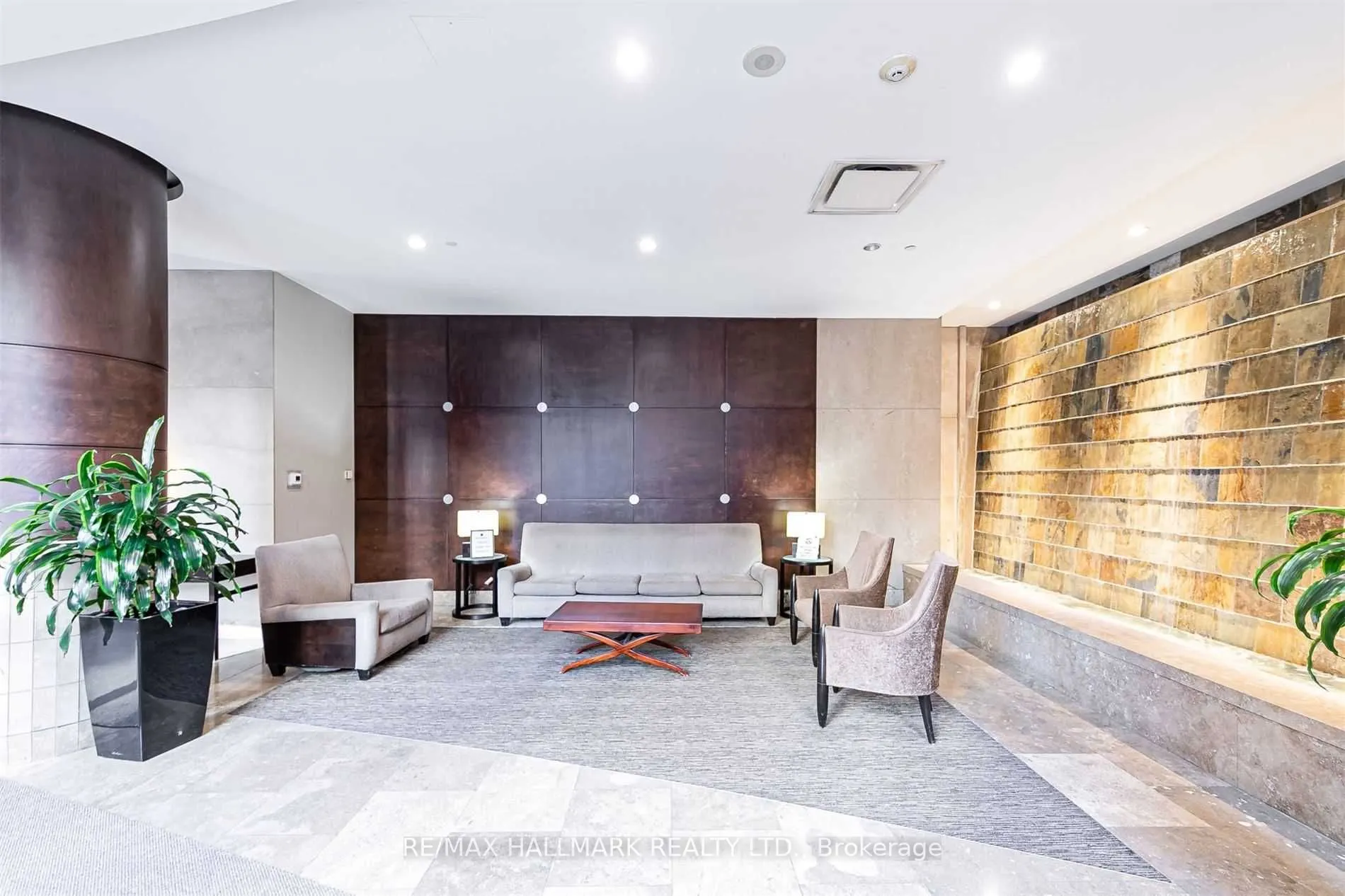 15 Northtown Way, #2219