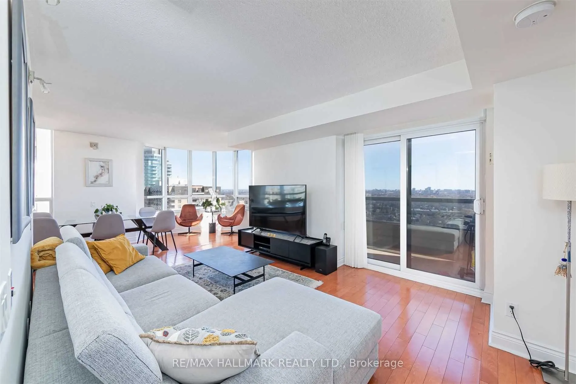 15 Northtown Way, #2219