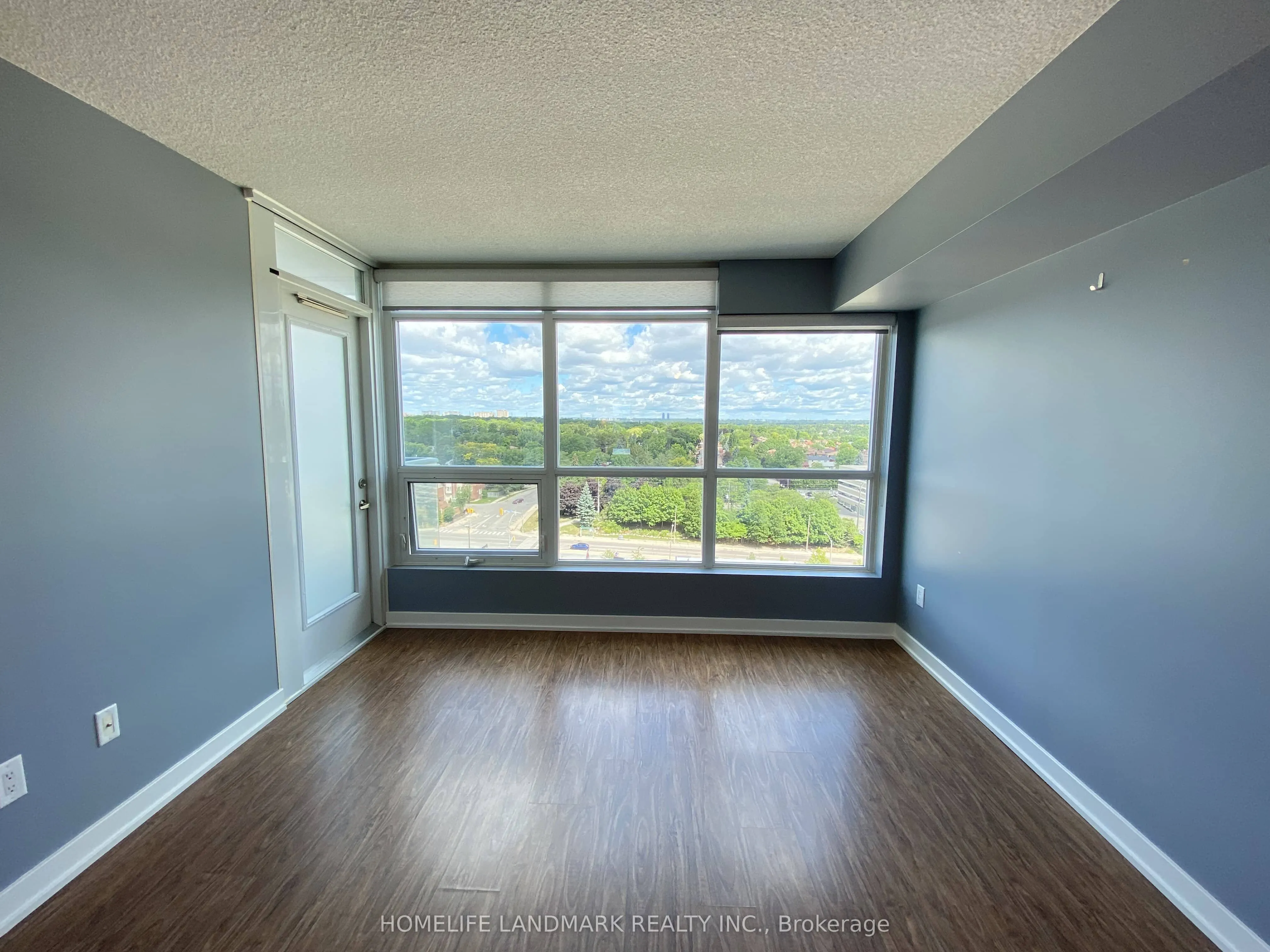 15 Singer Court, #1107