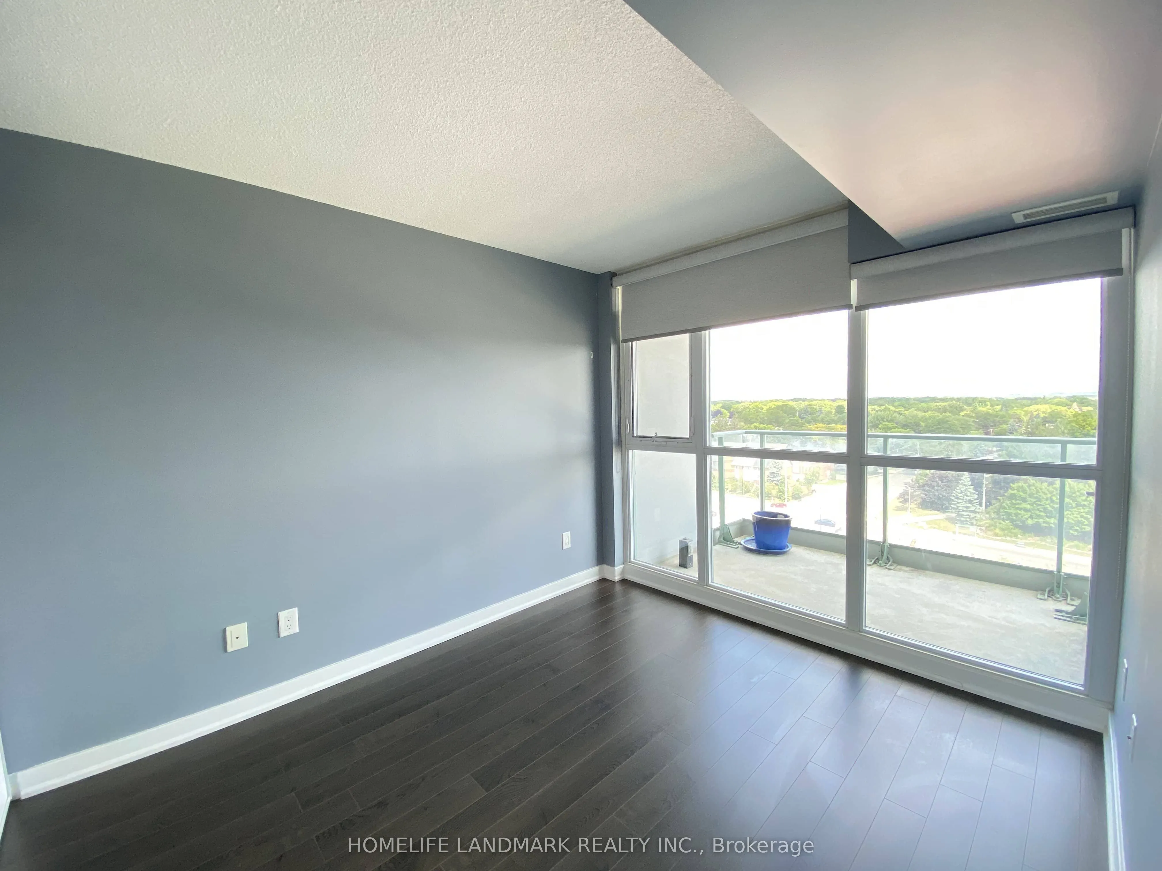 15 Singer Court, #1107