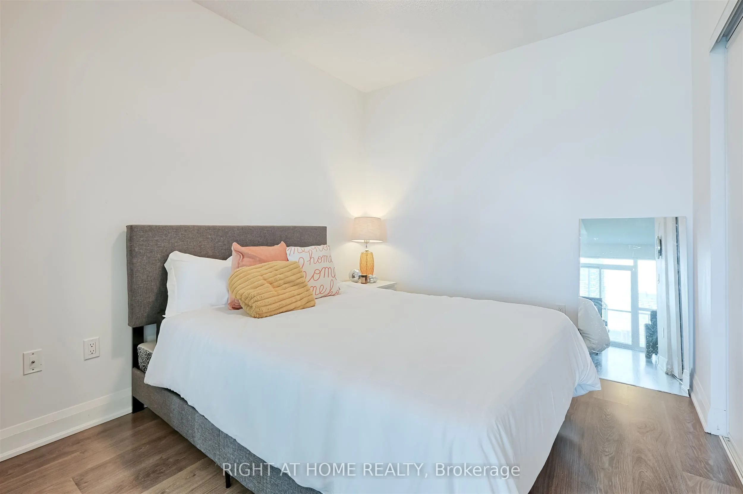160 Vanderhoof Avenue, #1018