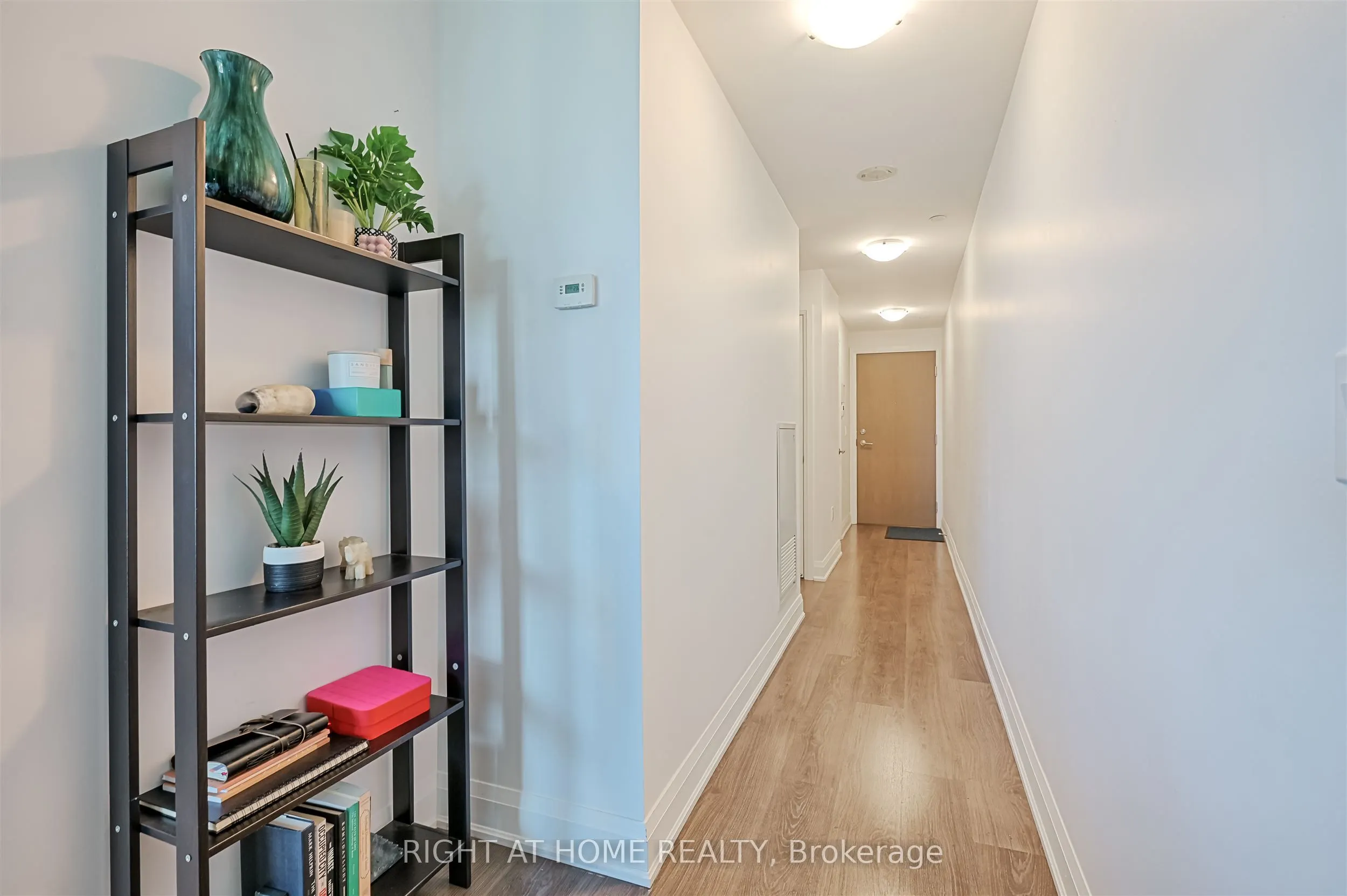 160 Vanderhoof Avenue, #1018