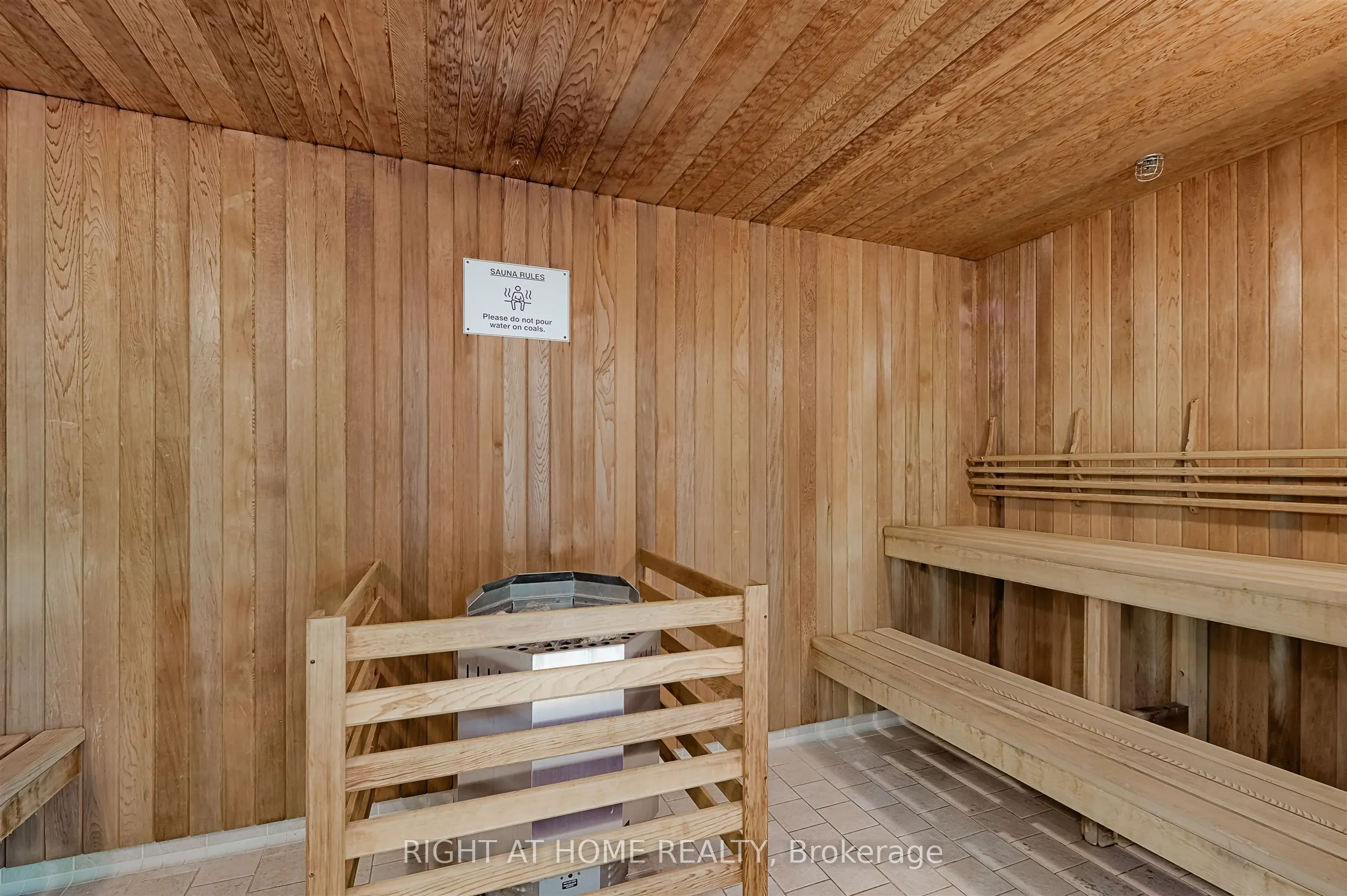 160 Vanderhoof Avenue, #1018