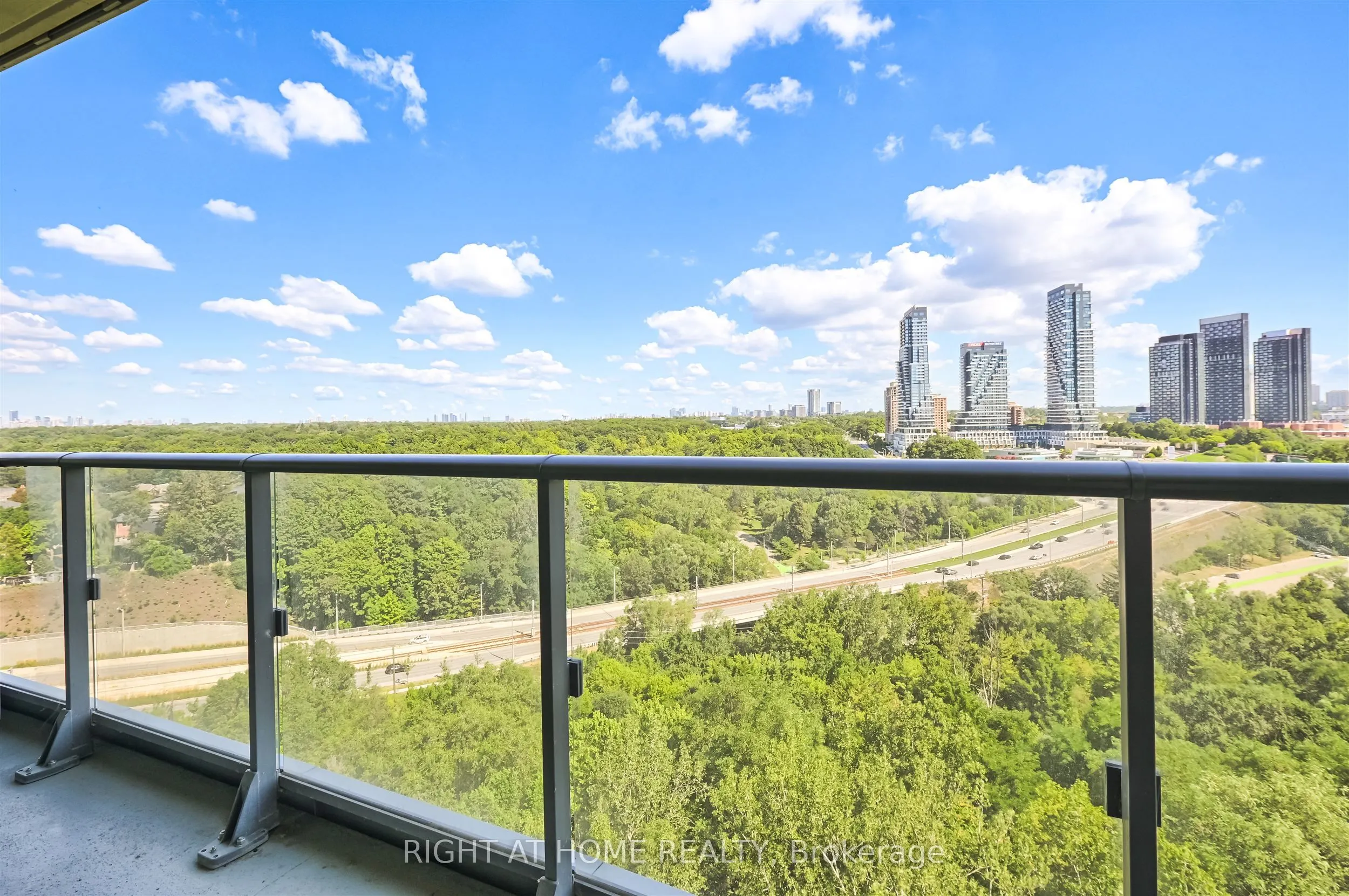 160 Vanderhoof Avenue, #1018