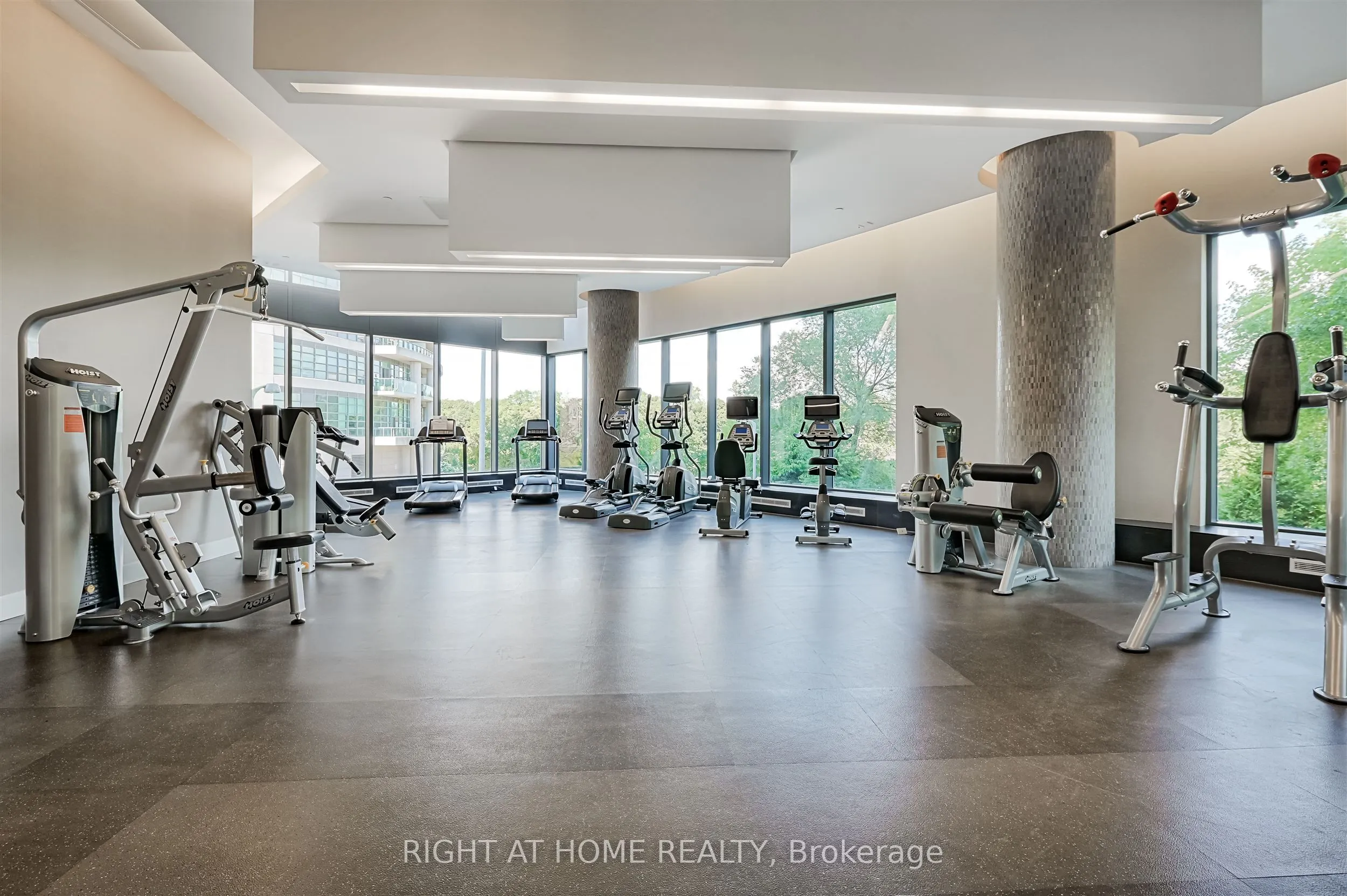 160 Vanderhoof Avenue, #1018