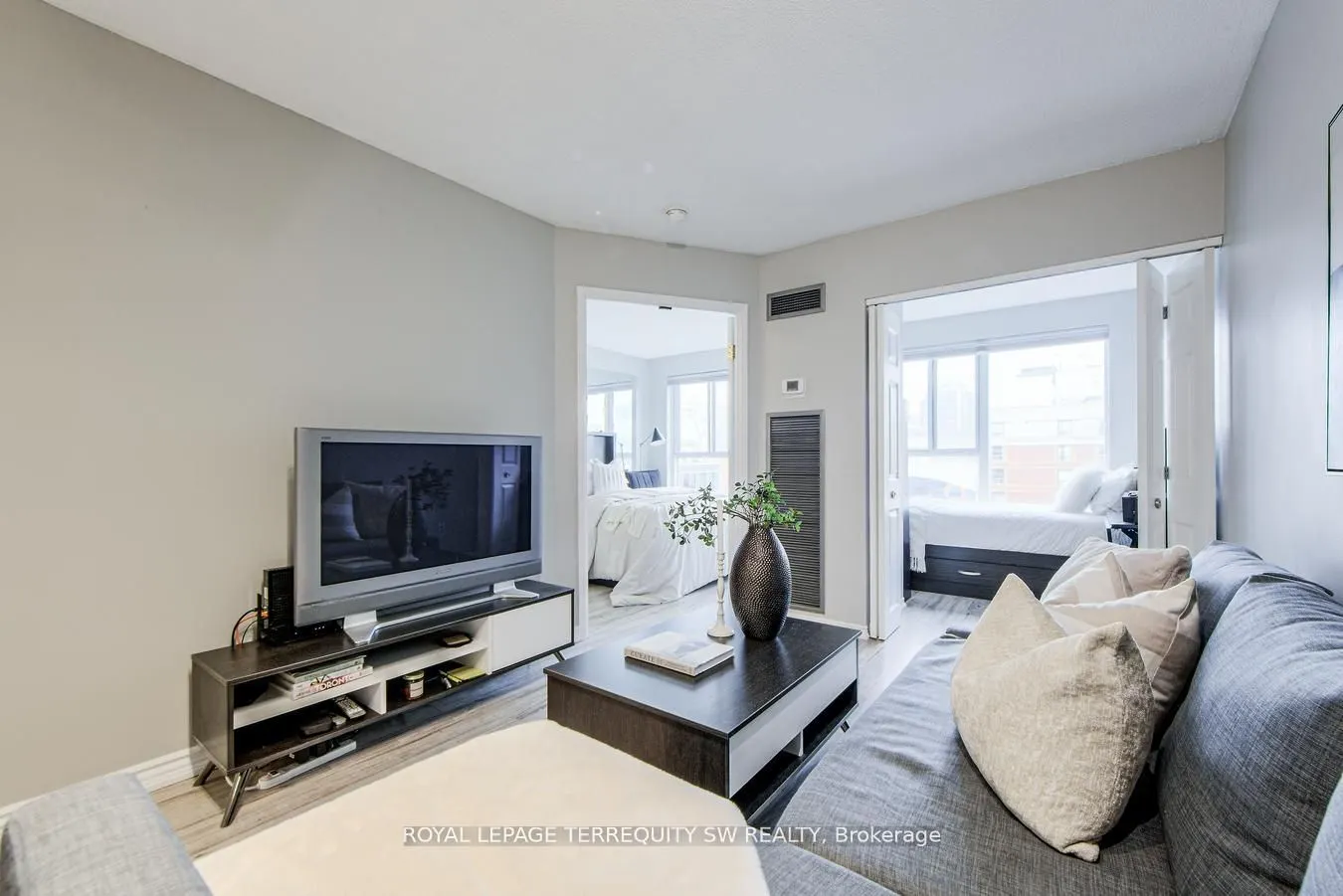 222 The Esplanade, #933