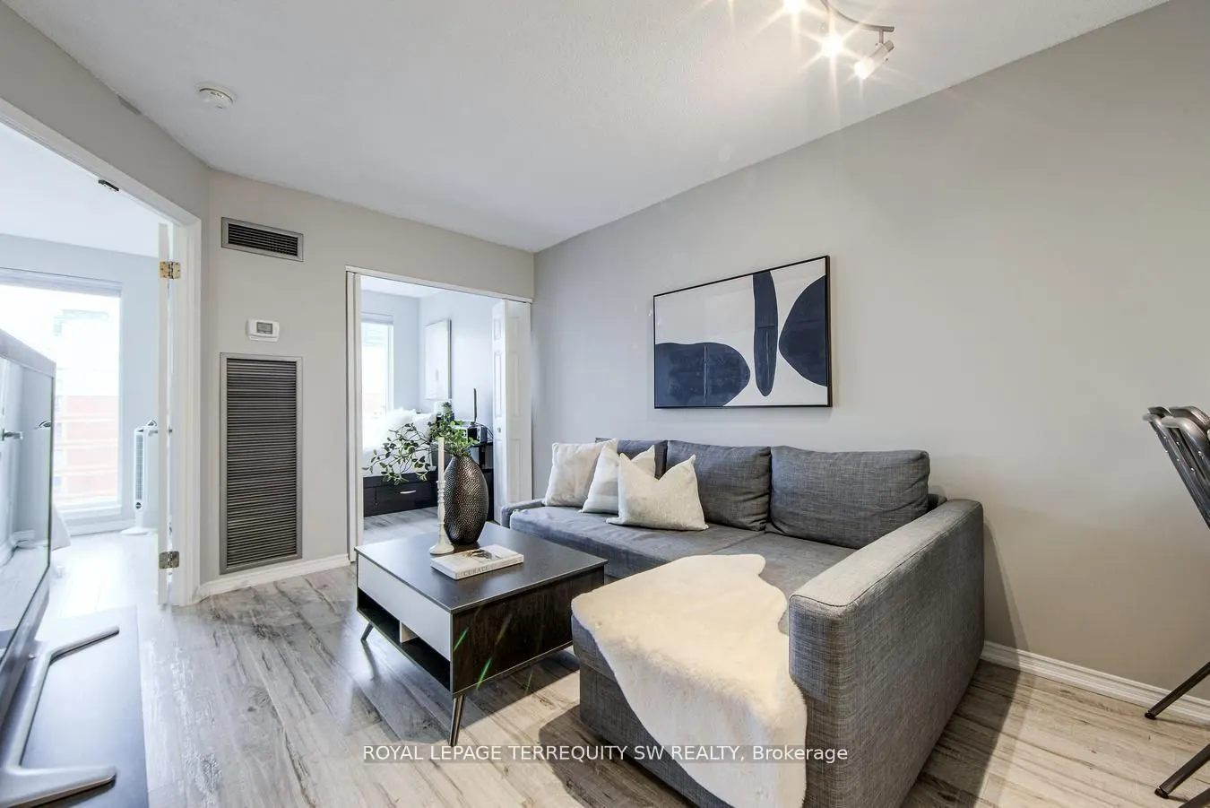 222 The Esplanade, #933
