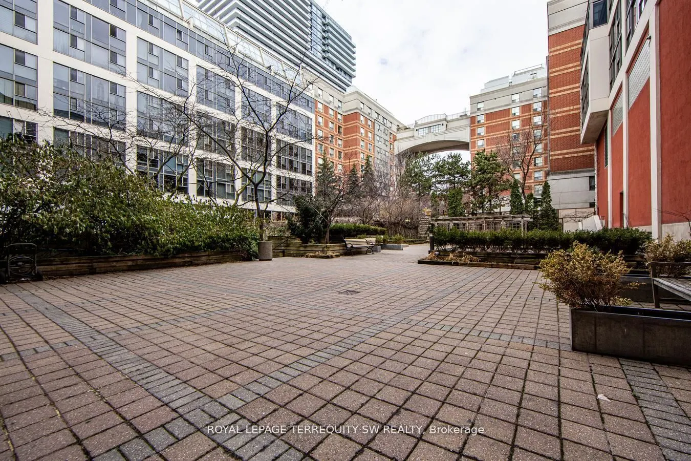 222 The Esplanade, #933