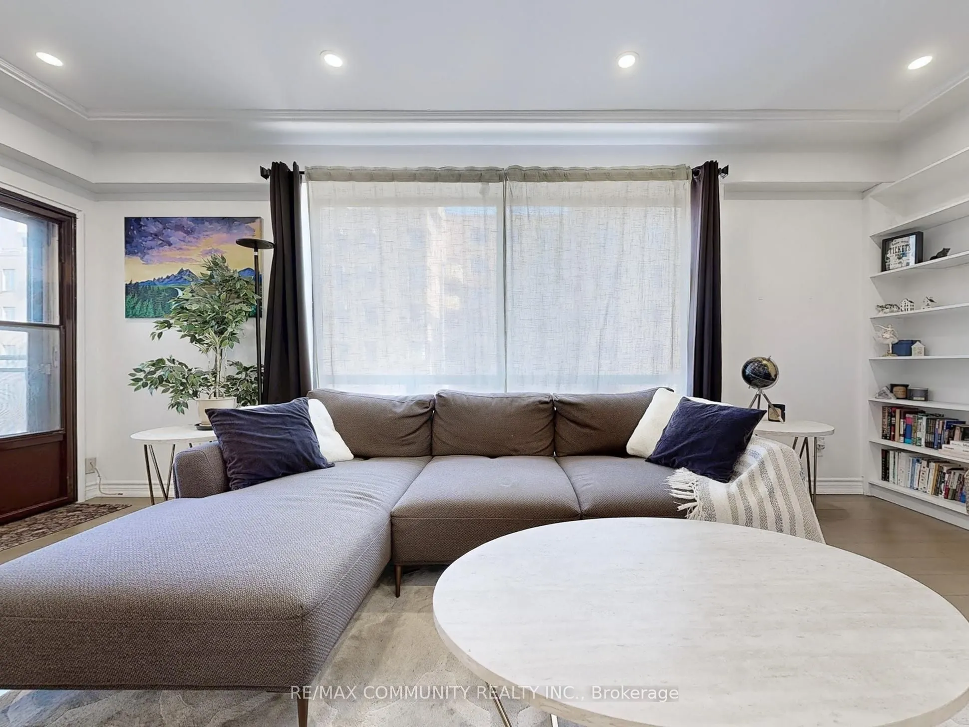 740 Eglinton Avenue W, #309