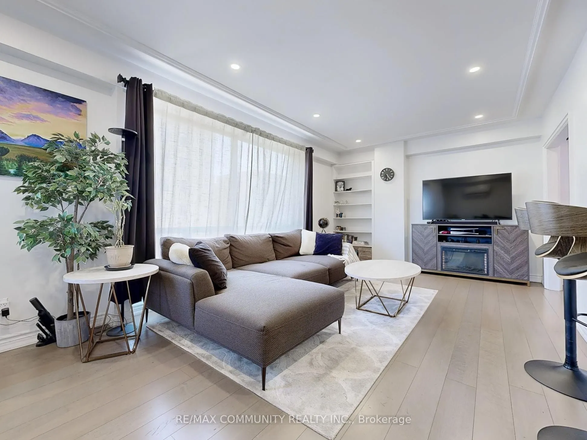 740 Eglinton Avenue W, #309