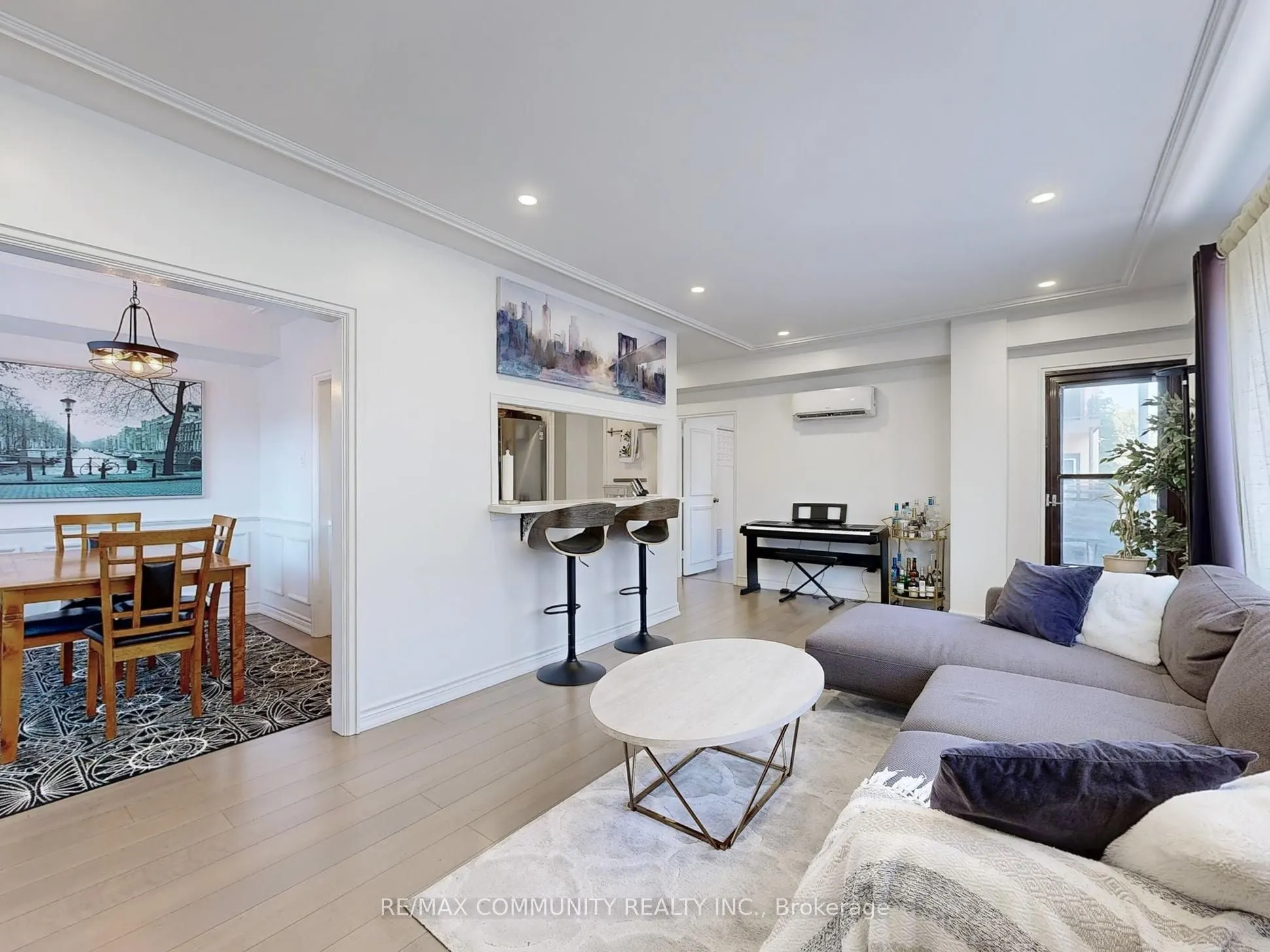 740 Eglinton Avenue W, #309