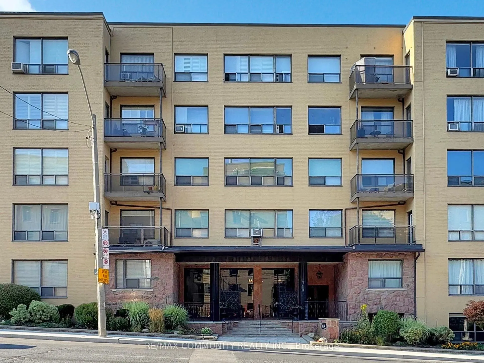 740 Eglinton Avenue W, #309