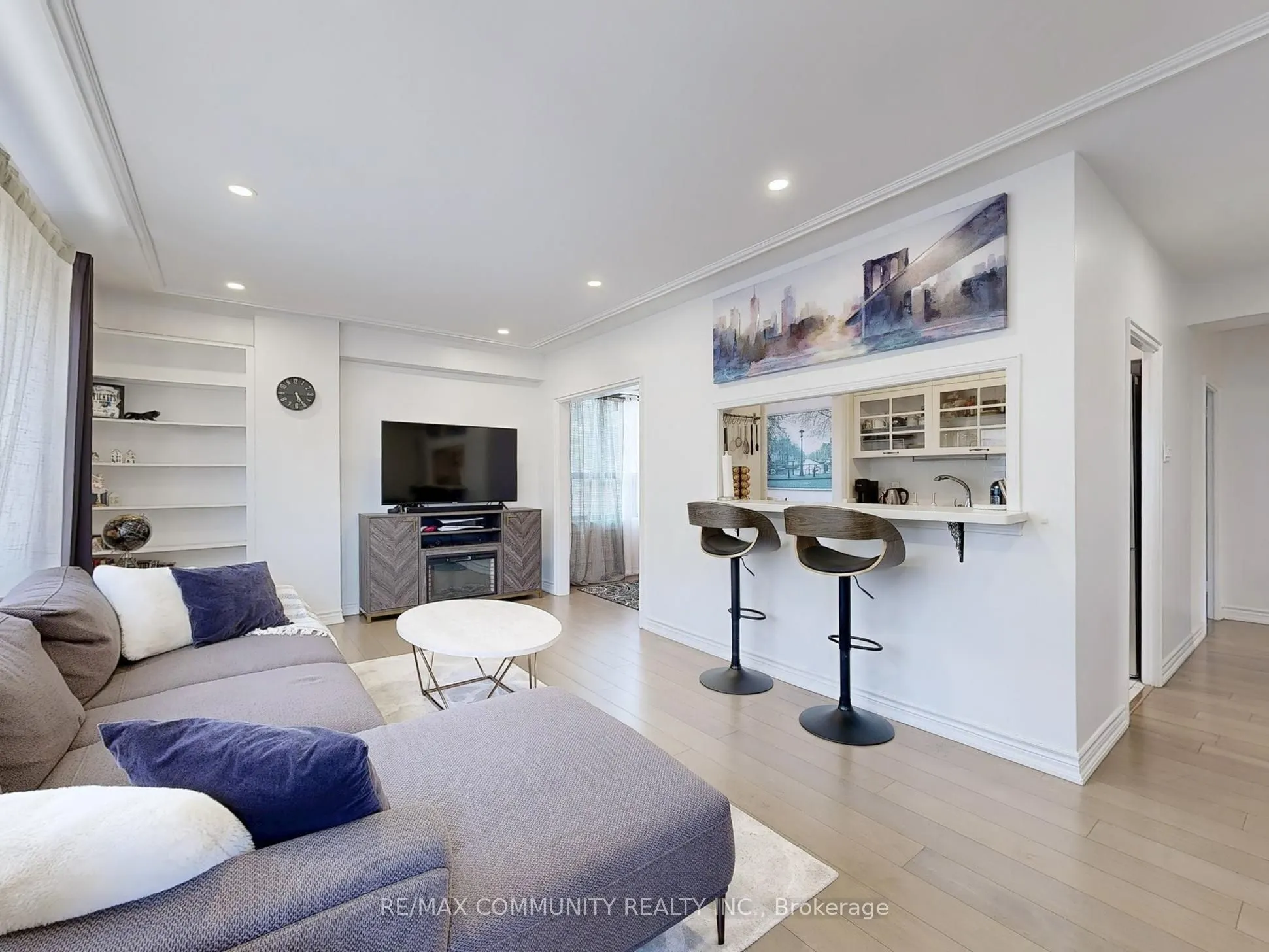 740 Eglinton Avenue W, #309