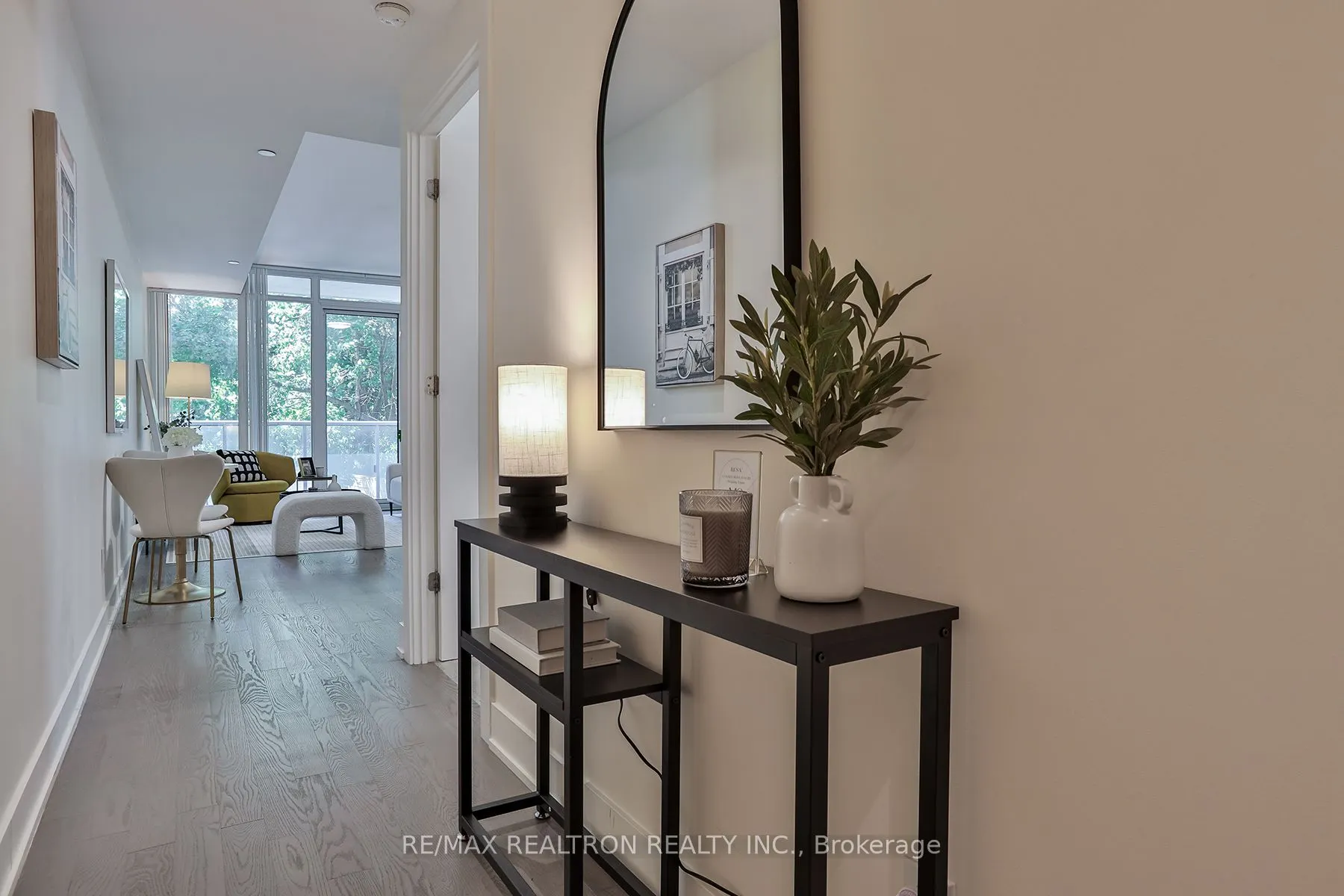 3018 Yonge Street, ##204