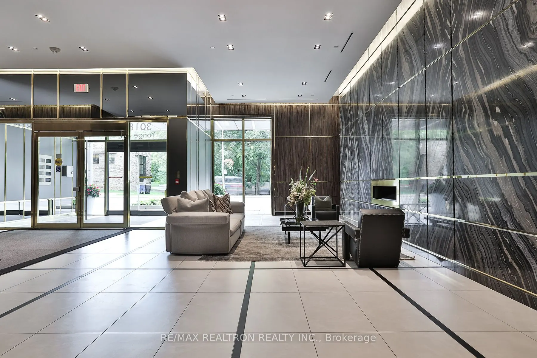 3018 Yonge Street, ##204