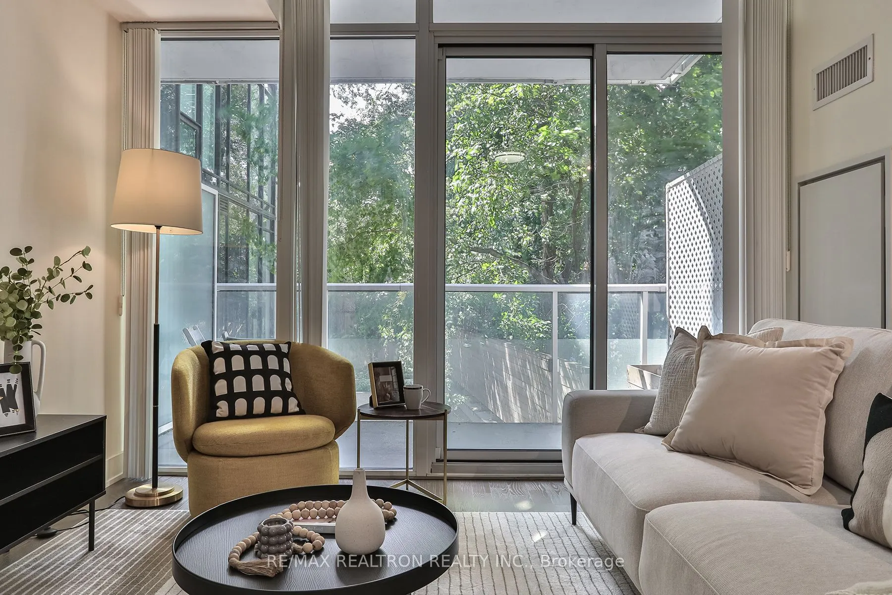 3018 Yonge Street, ##204