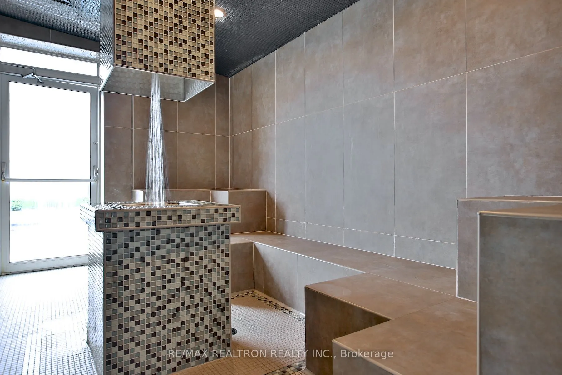 3018 Yonge Street, ##204