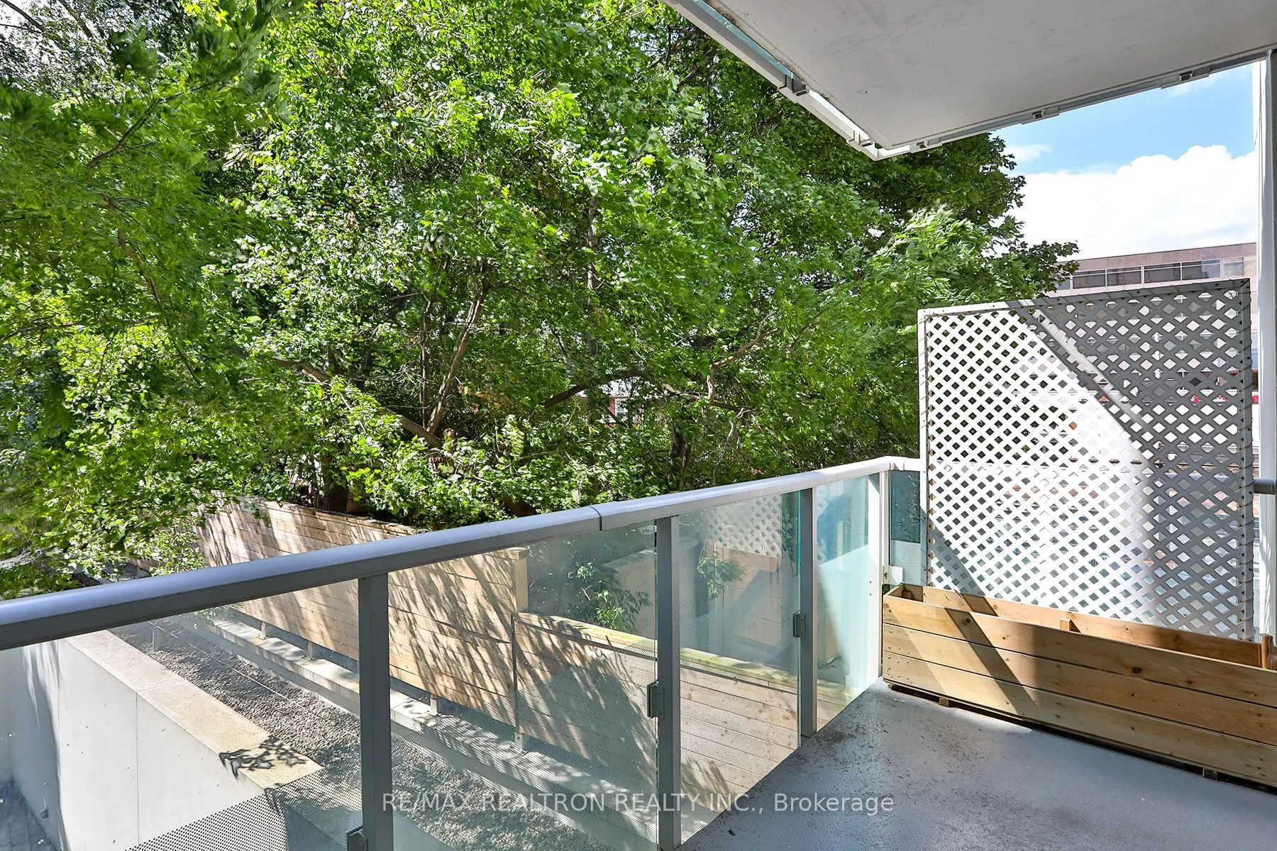 3018 Yonge Street, ##204