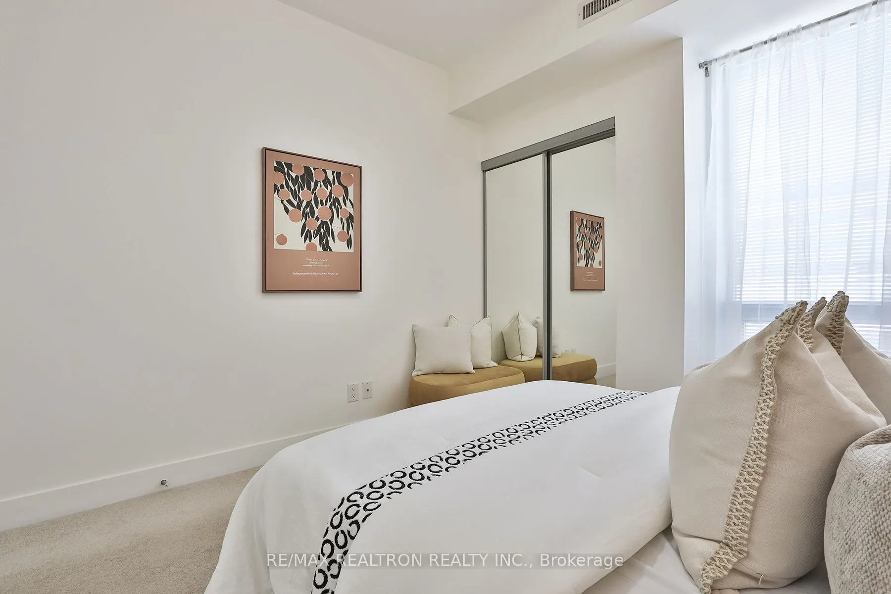 3018 Yonge Street, ##204