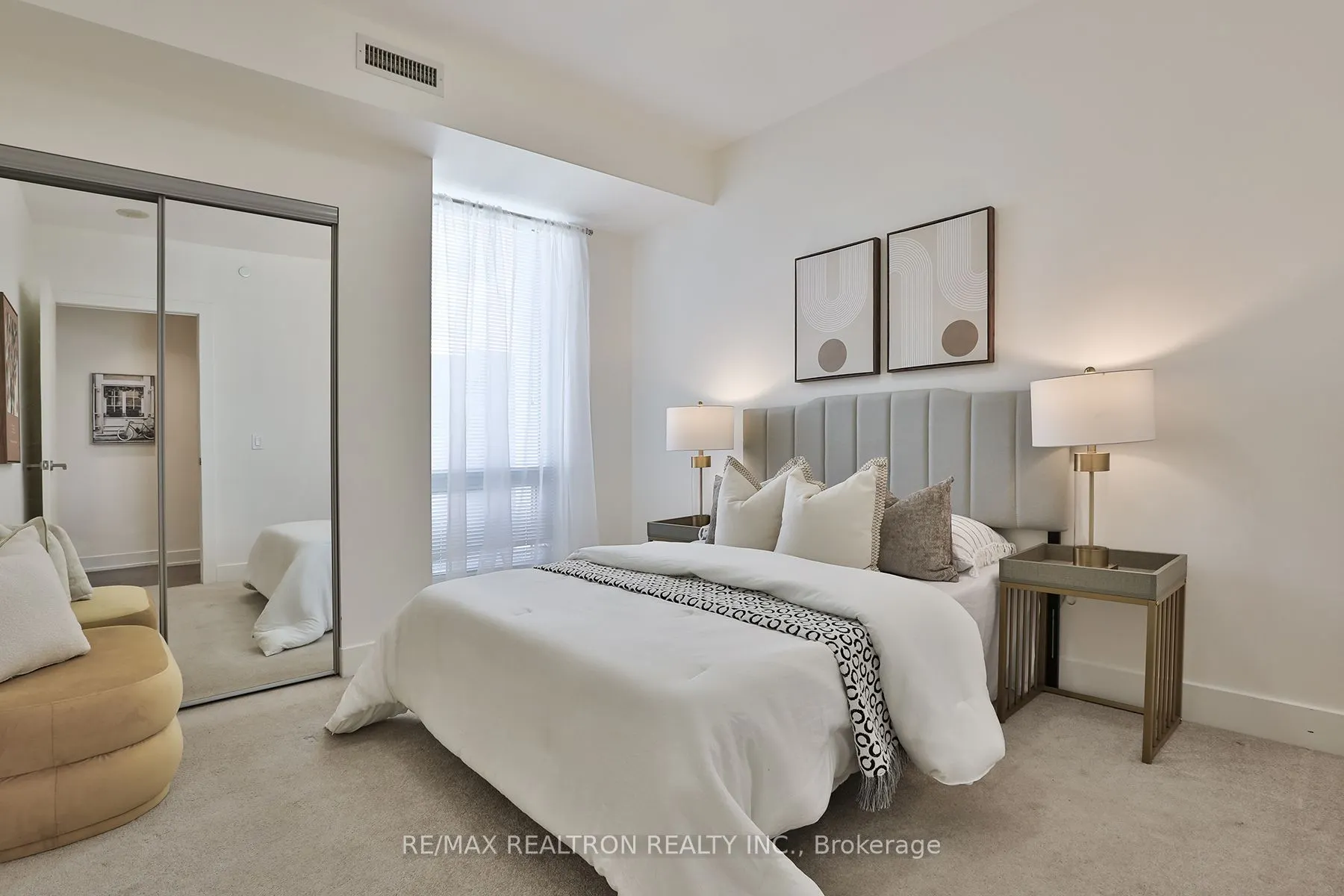 3018 Yonge Street, ##204