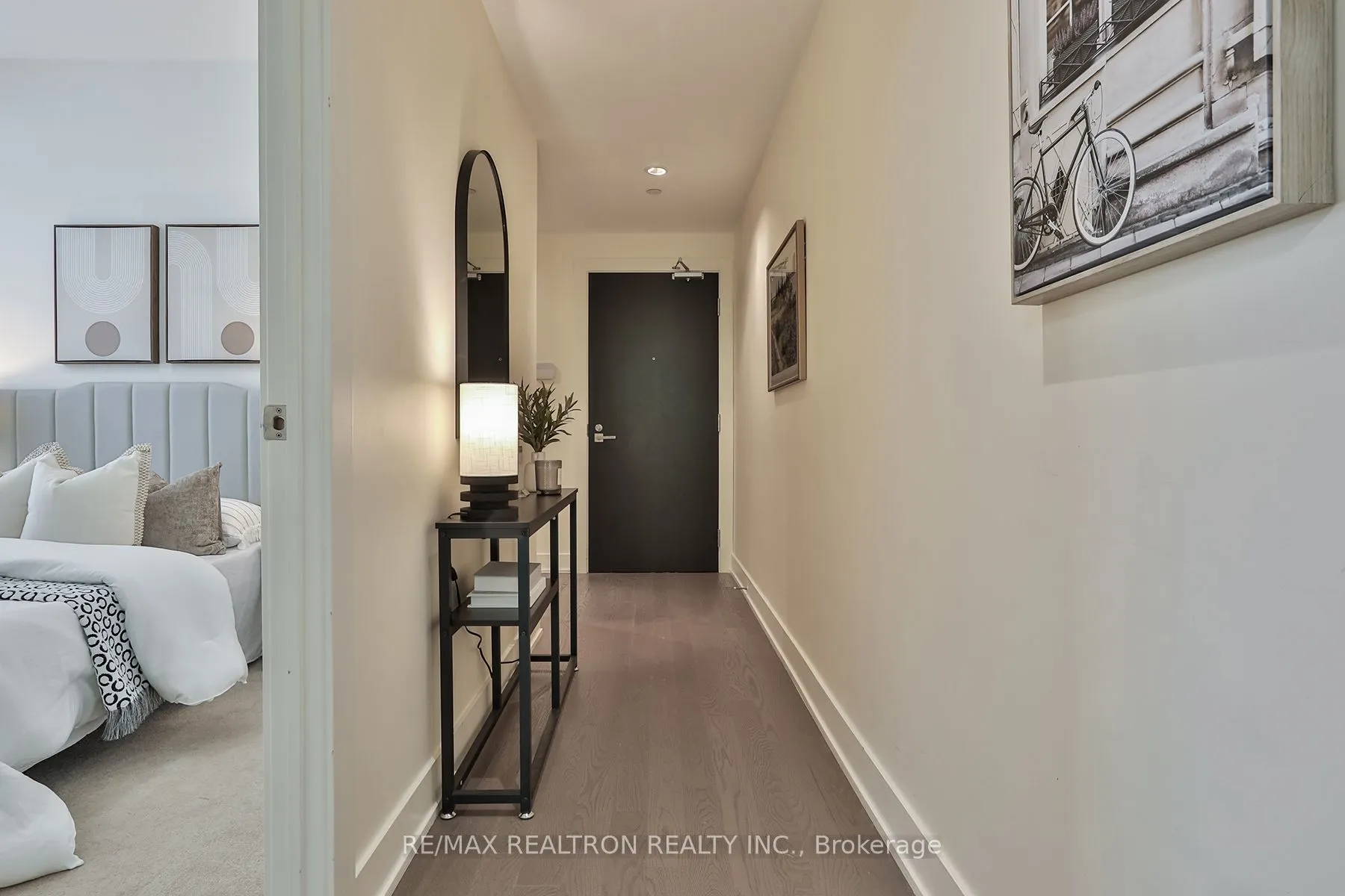 3018 Yonge Street, ##204