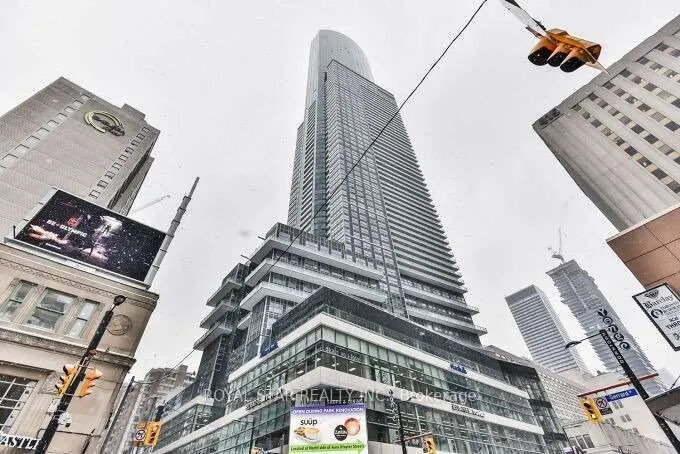 386 Yonge Street, #5704