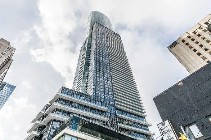 386 Yonge Street, #5704