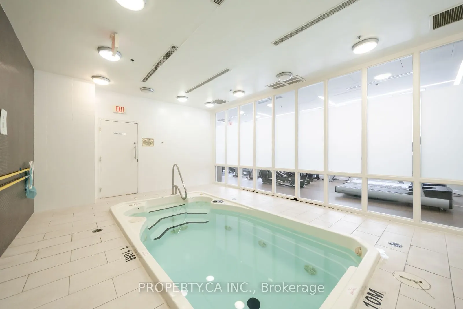126 Simcoe Street, #708