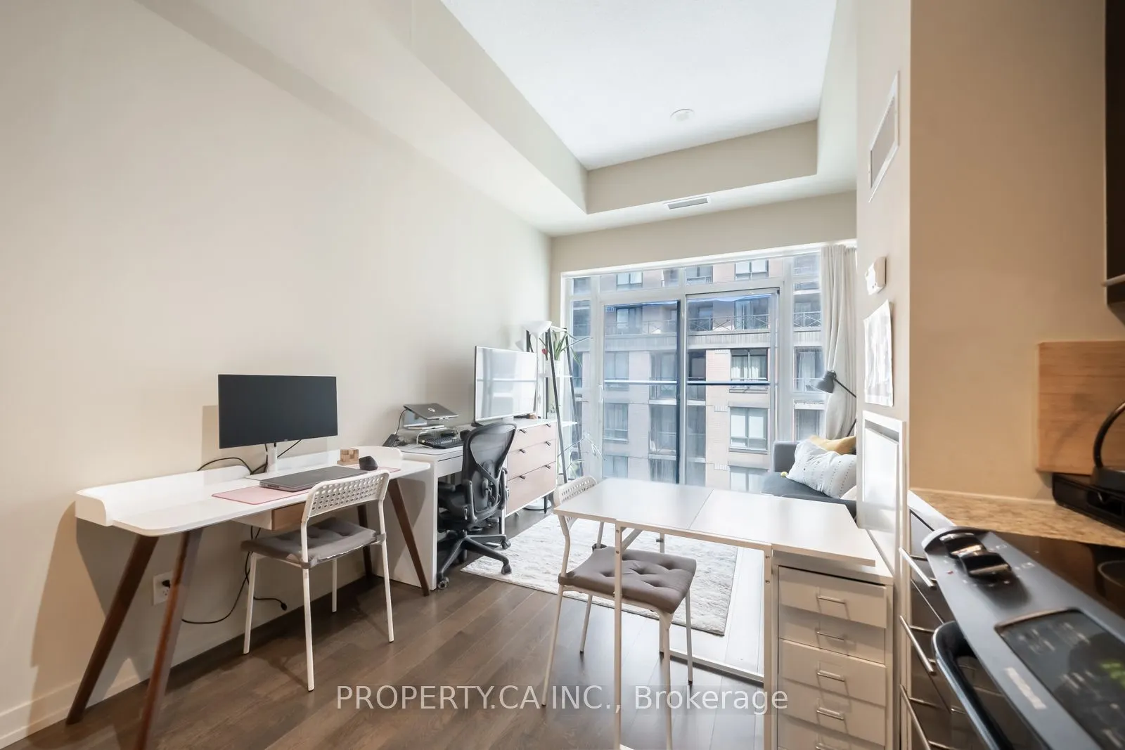 126 Simcoe Street, #708