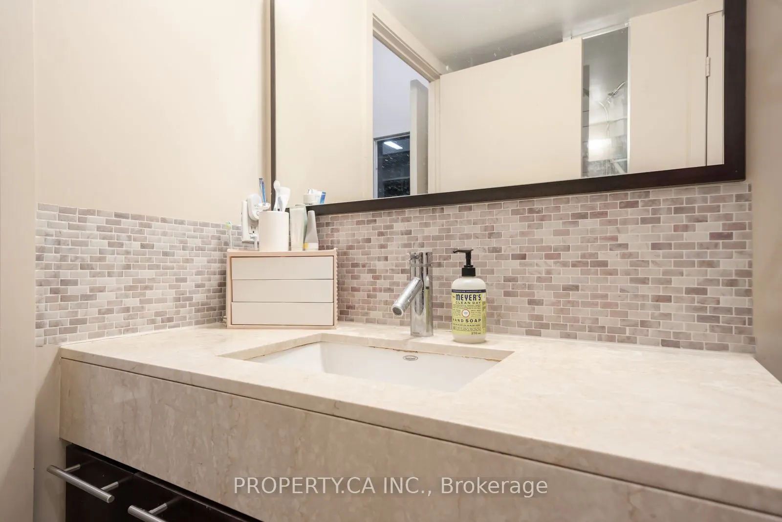 126 Simcoe Street, #708