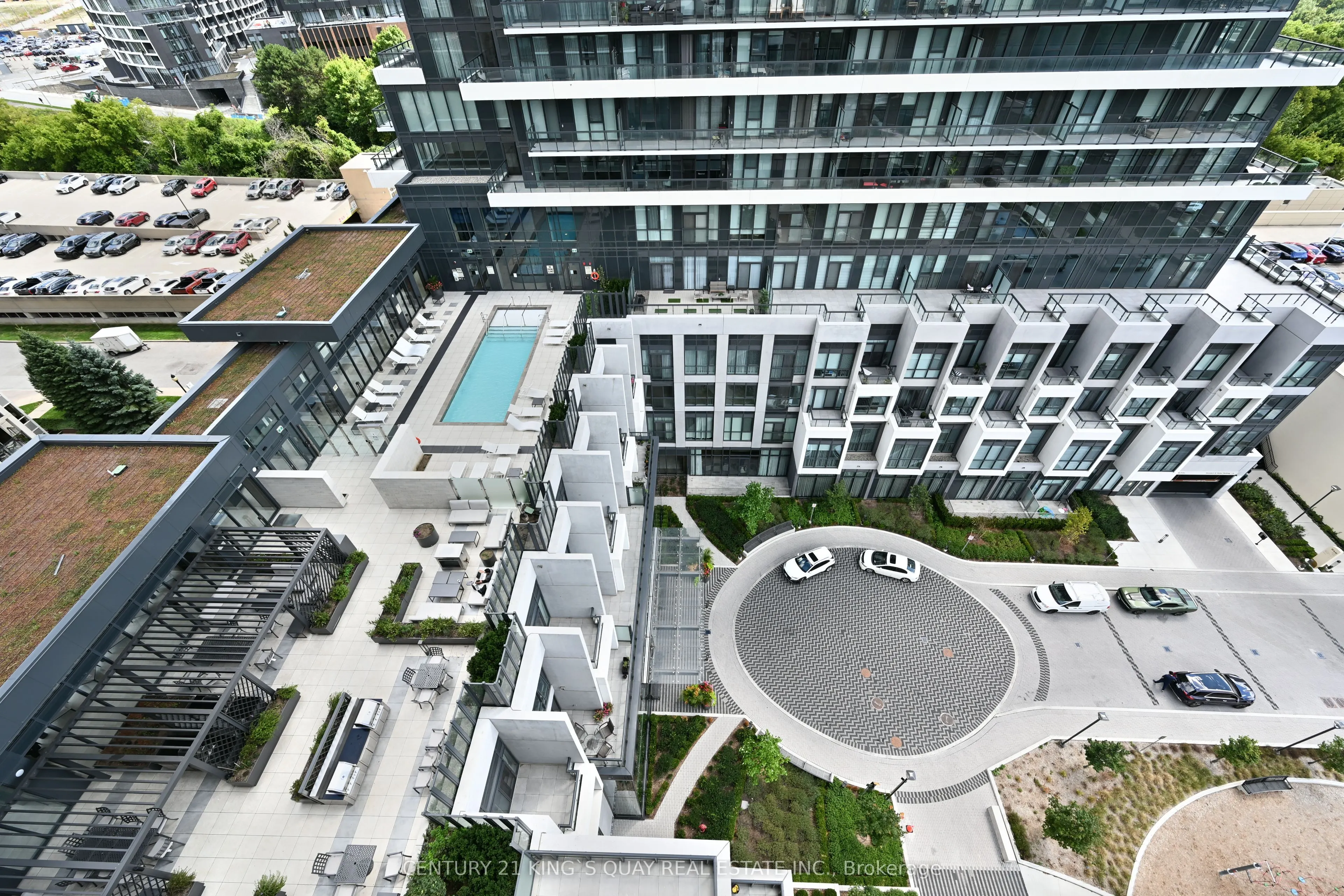 20 Inn On The Park Drive, #1132