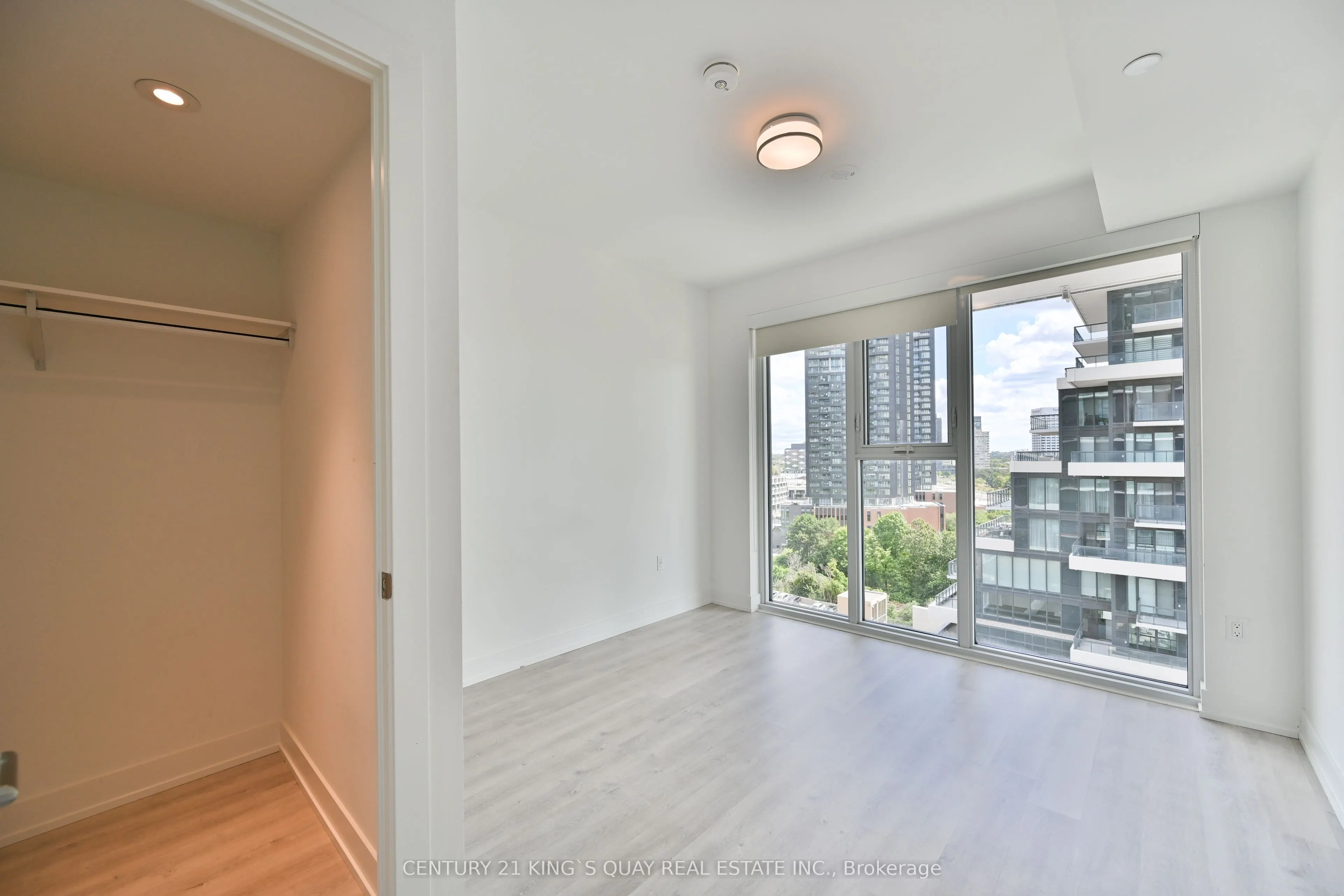 20 Inn On The Park Drive, #1132