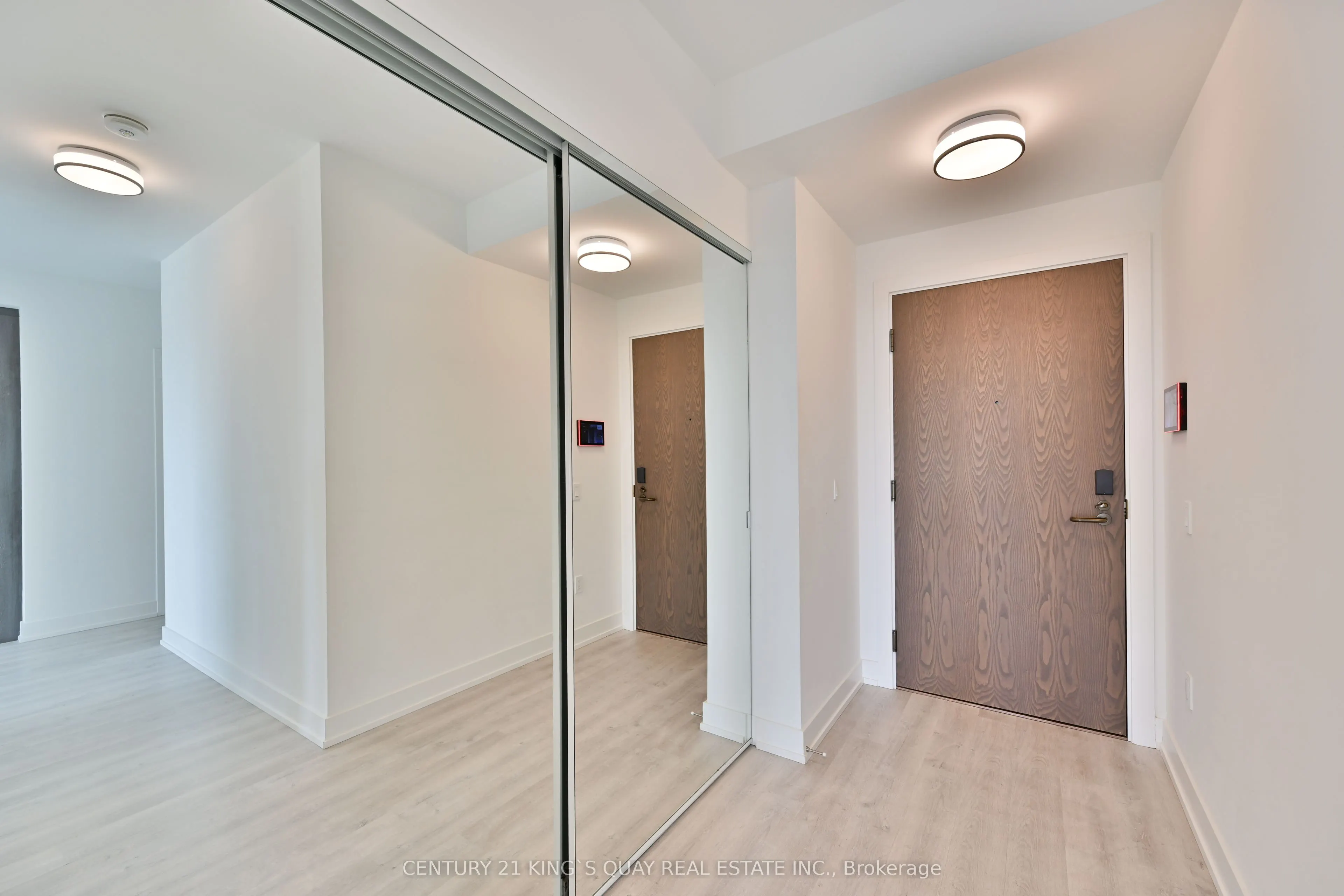 20 Inn On The Park Drive, #1132