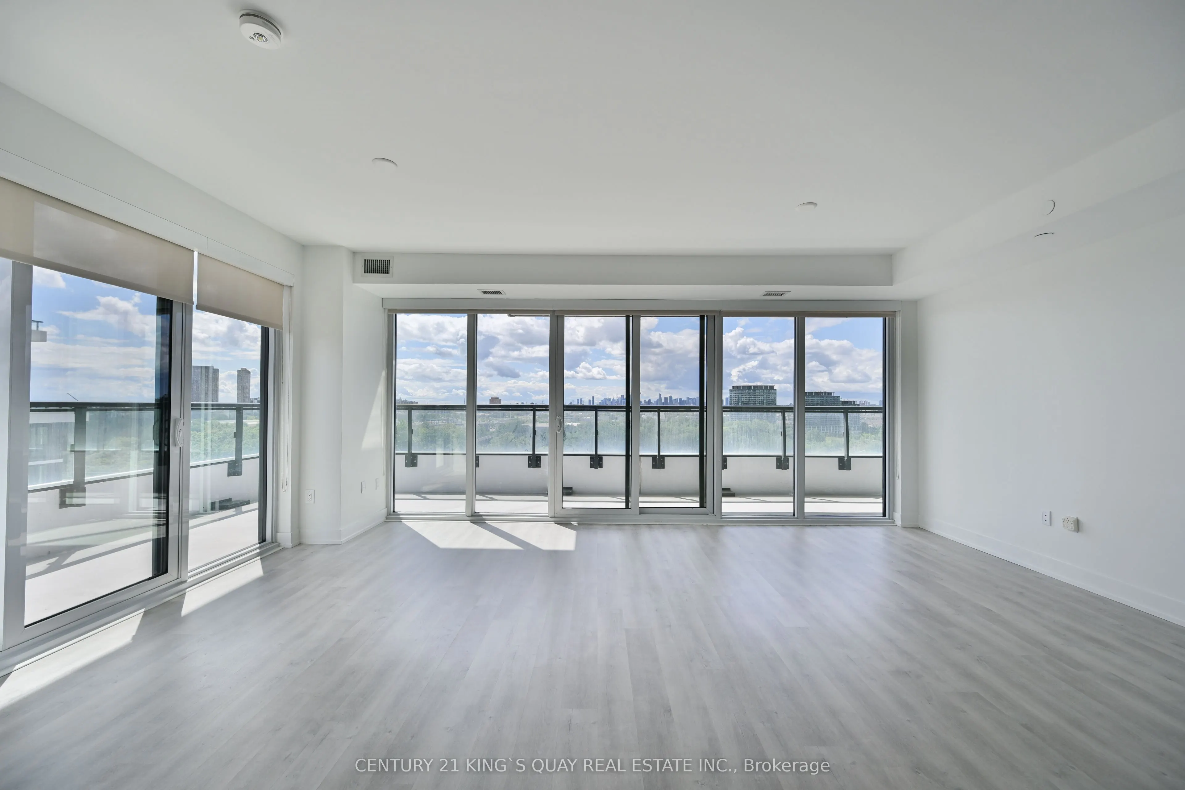 20 Inn On The Park Drive, #1132