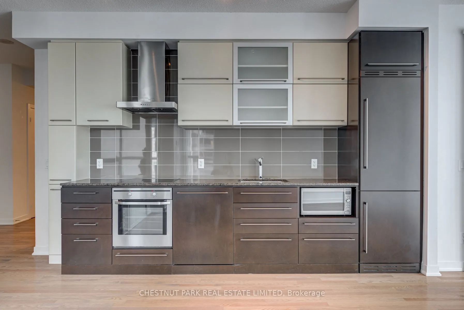 770 Bay Street, #1106