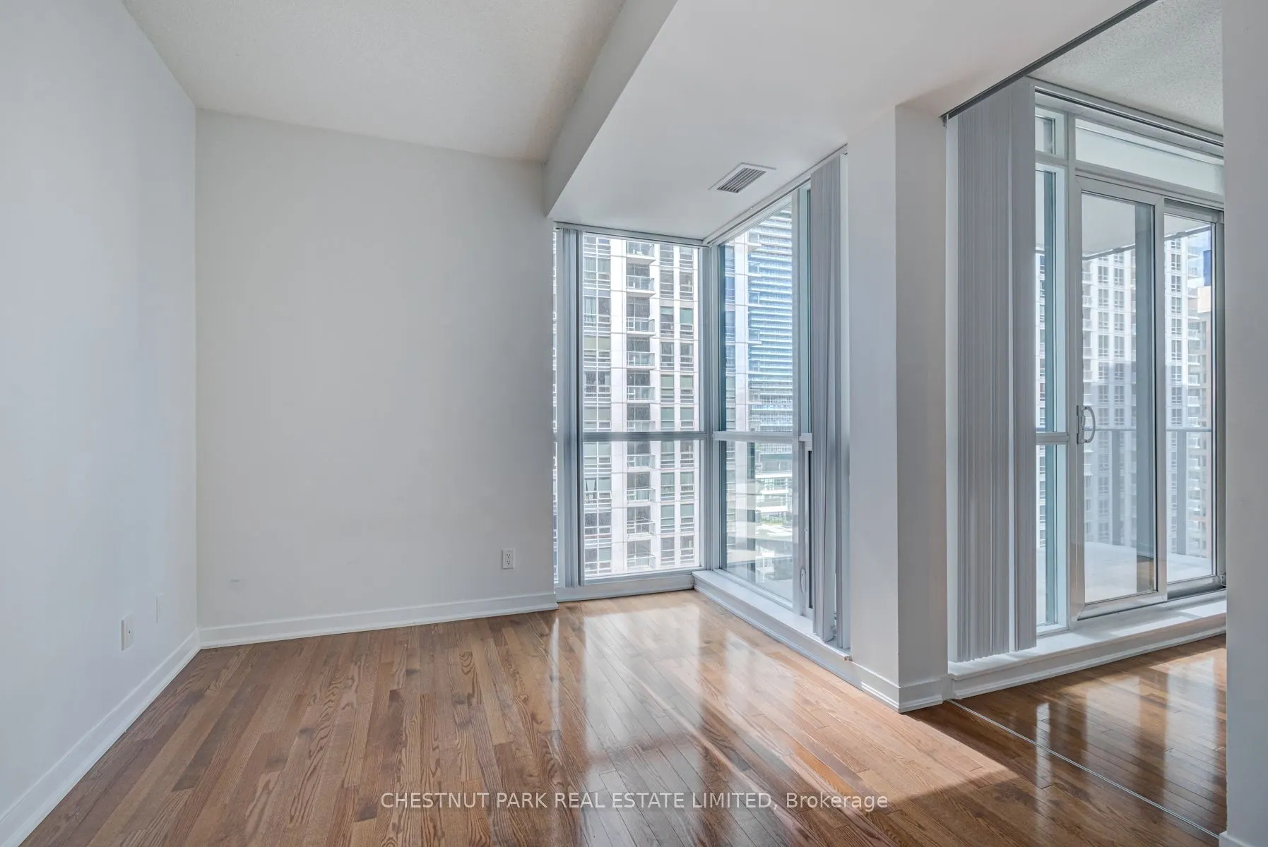 770 Bay Street, #1106