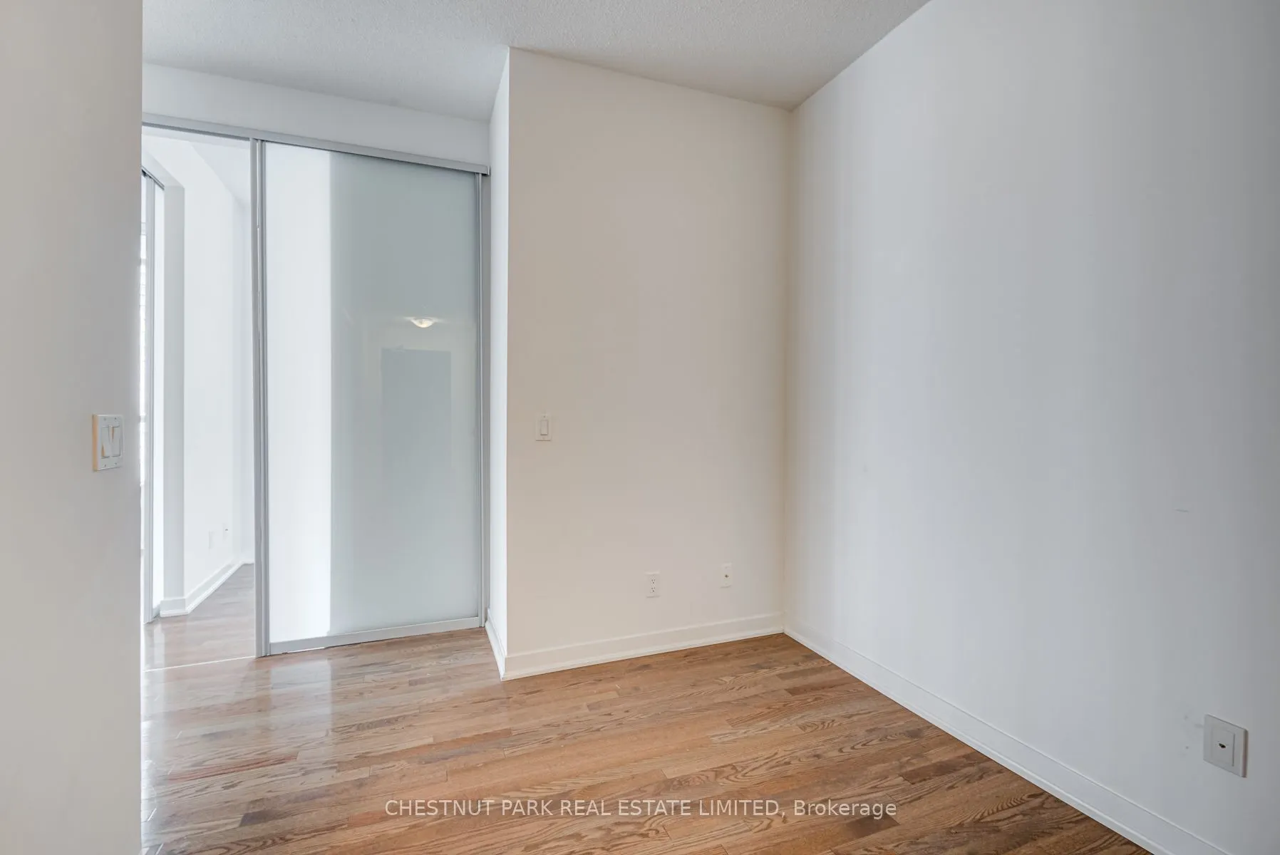 770 Bay Street, #1106
