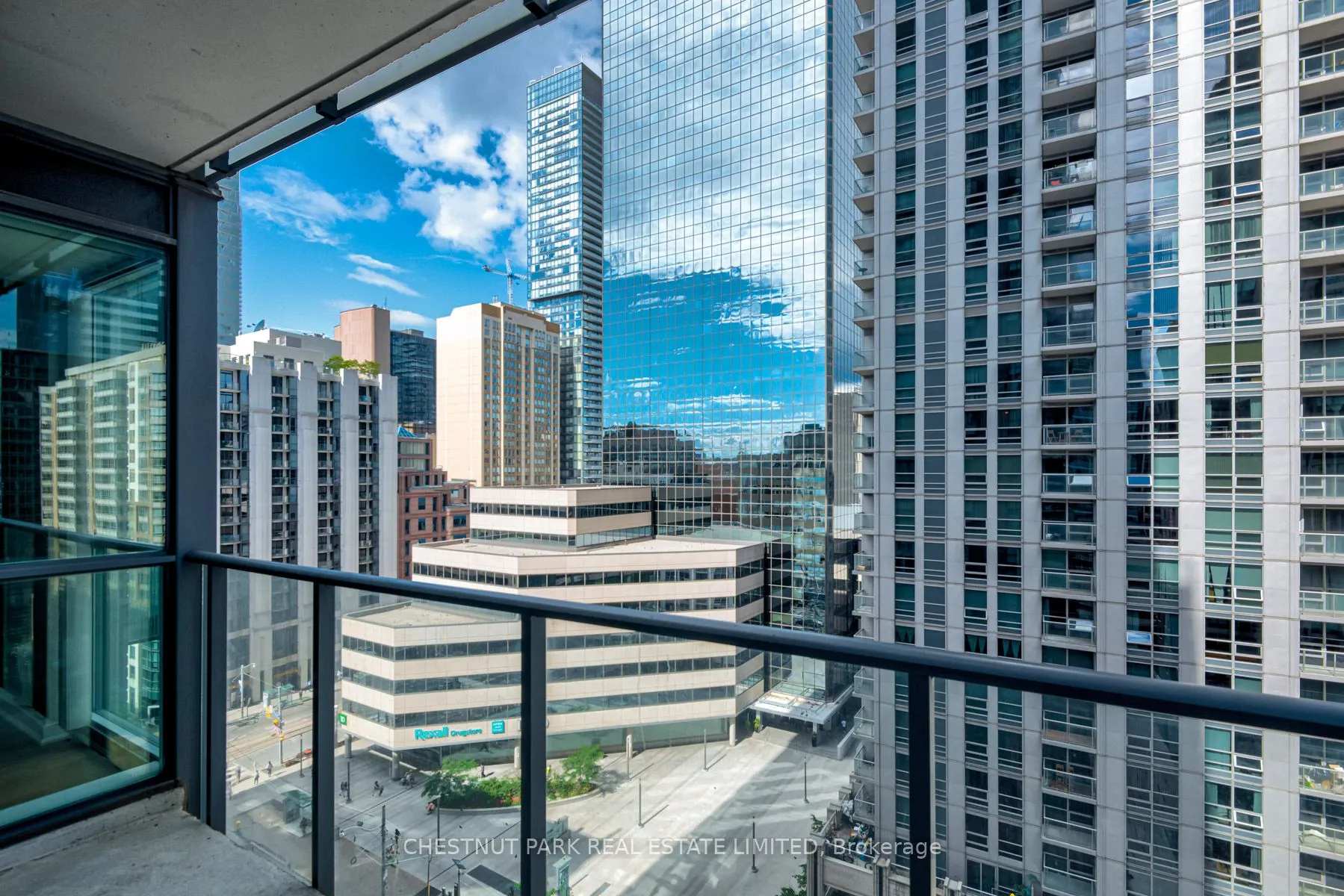770 Bay Street, #1106